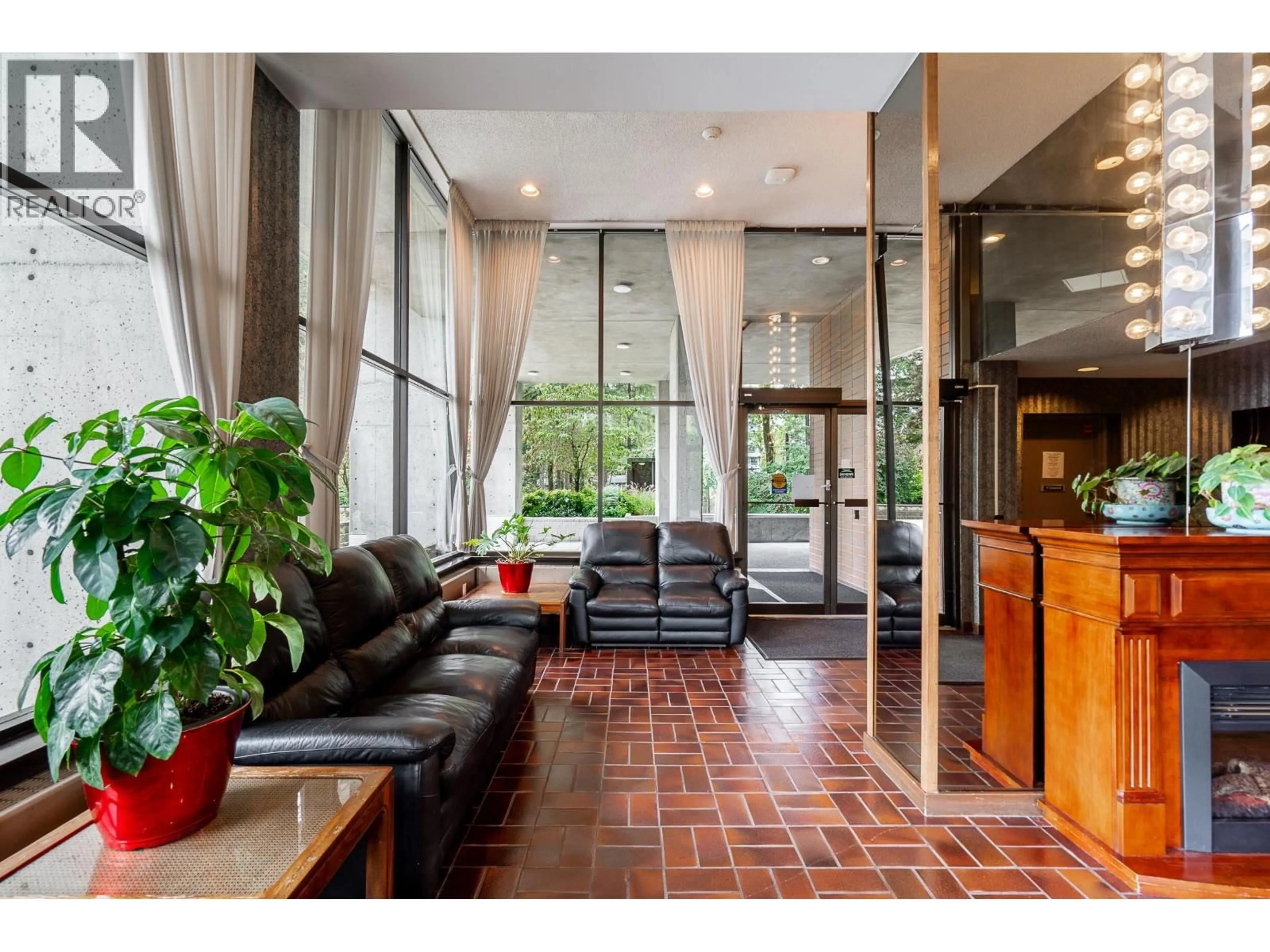 Lobby for 2503 - 3737 BARTLETT COURT, Burnaby British Columbia V3J7E3