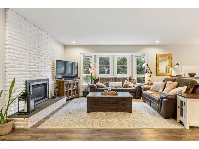 24466 56 AVENUE, Langley 2