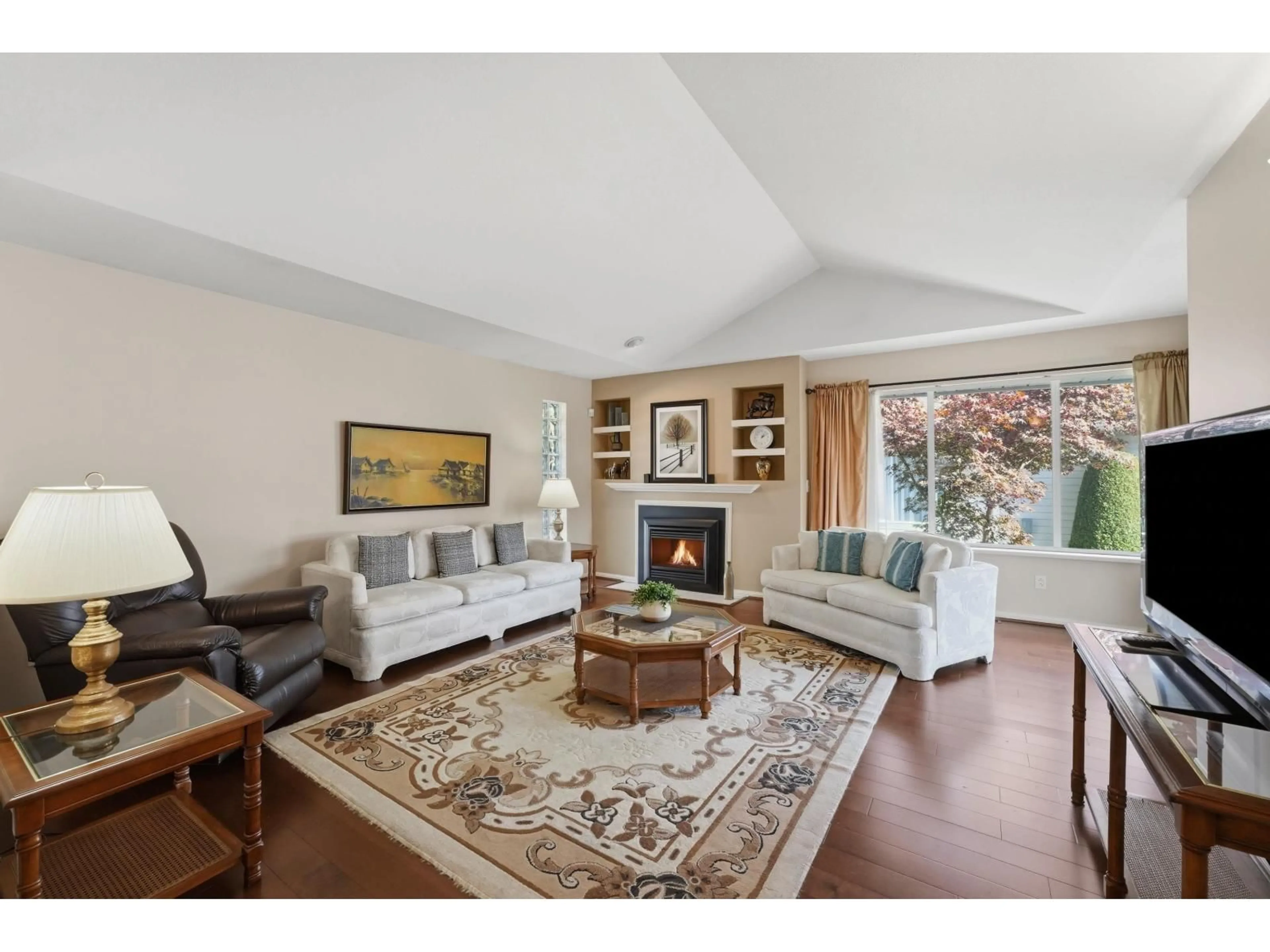 Living room with furniture, unknown for 107 - 10172 141 STREET, Surrey British Columbia V3T4P6