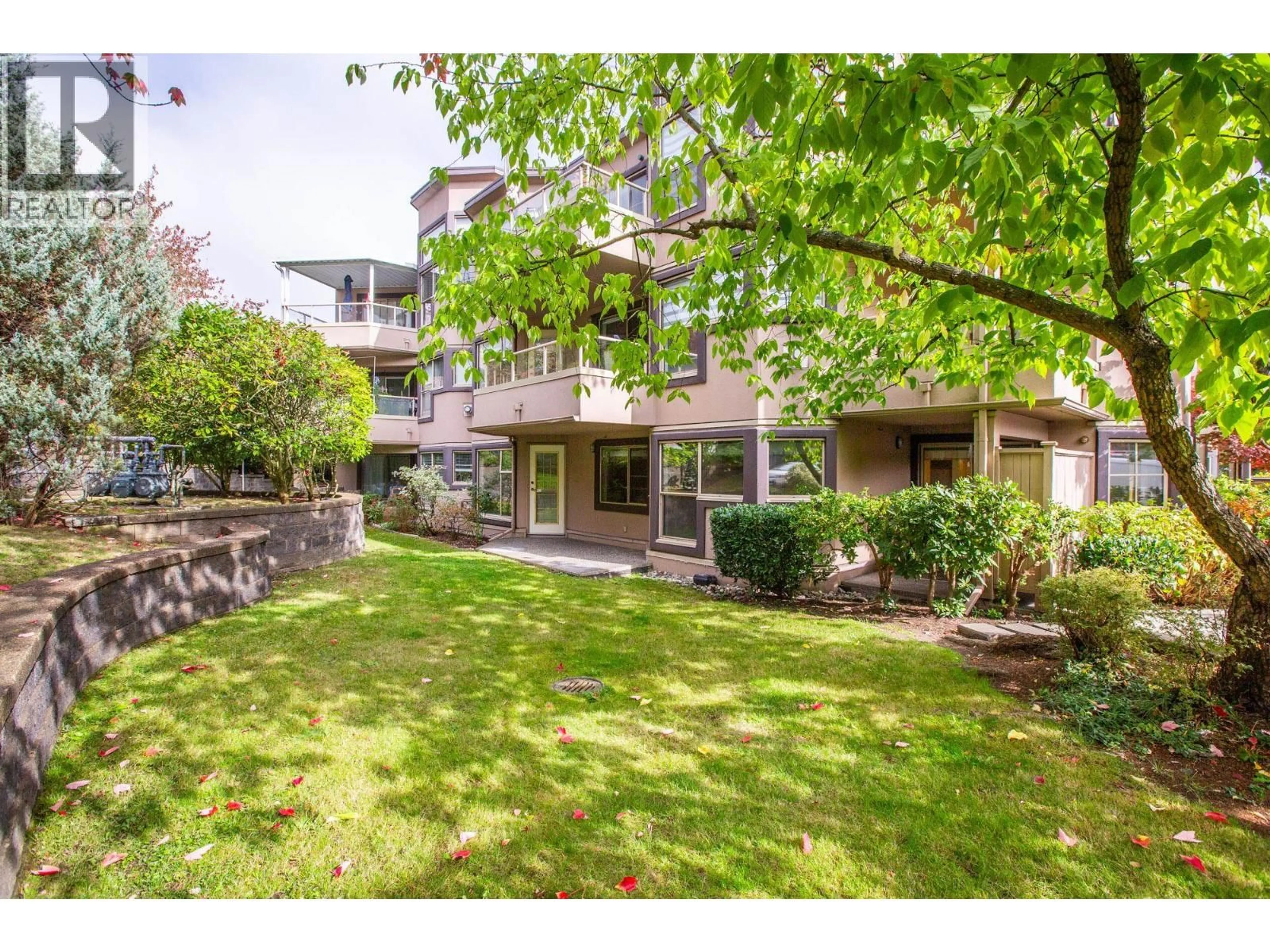 Patio, street for 412 - 78 RICHMOND STREET, New Westminster British Columbia V3L5T2