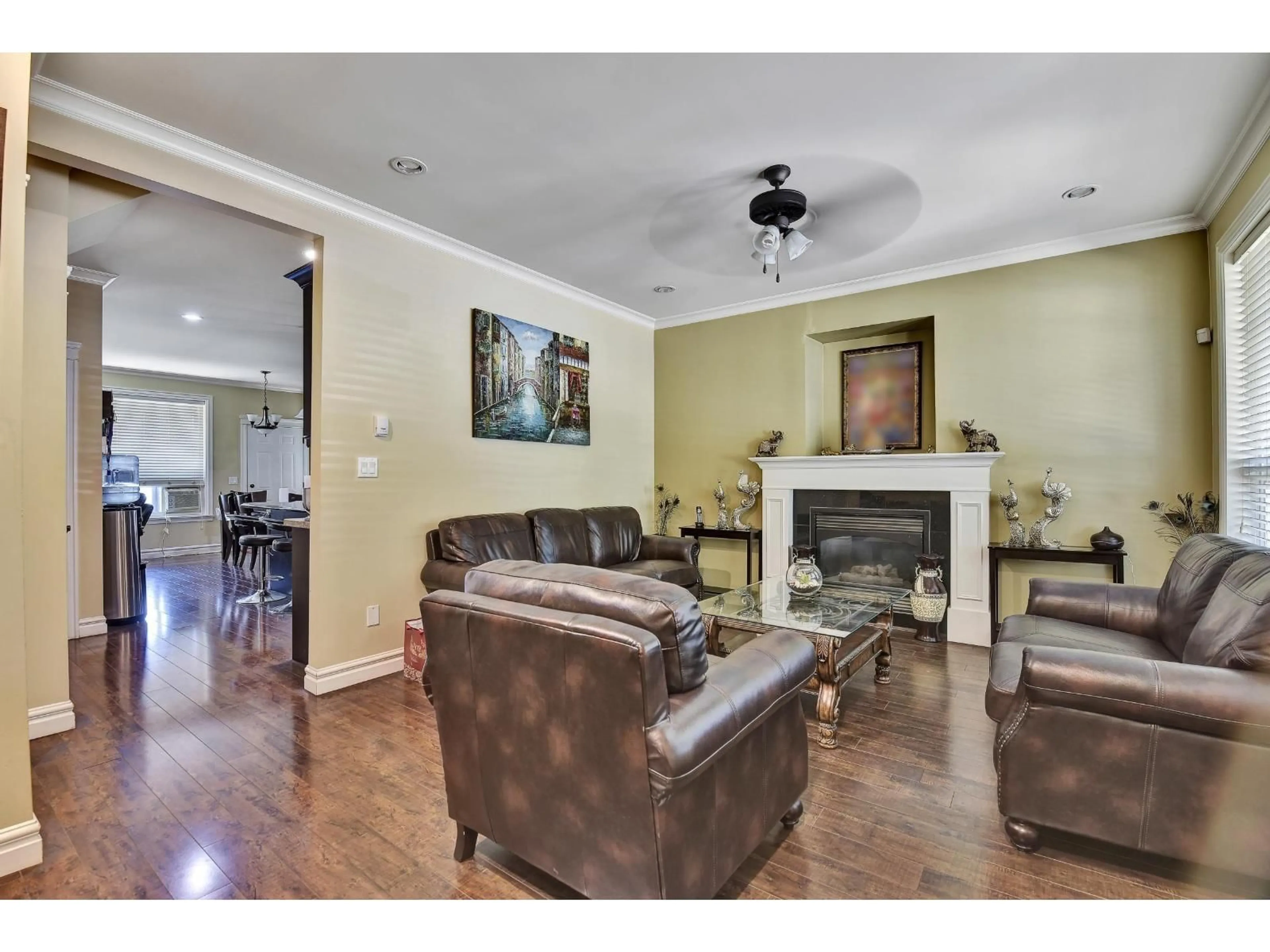 Living room with furniture, unknown for 12928 60 AVENUE, Surrey British Columbia V3X2L5