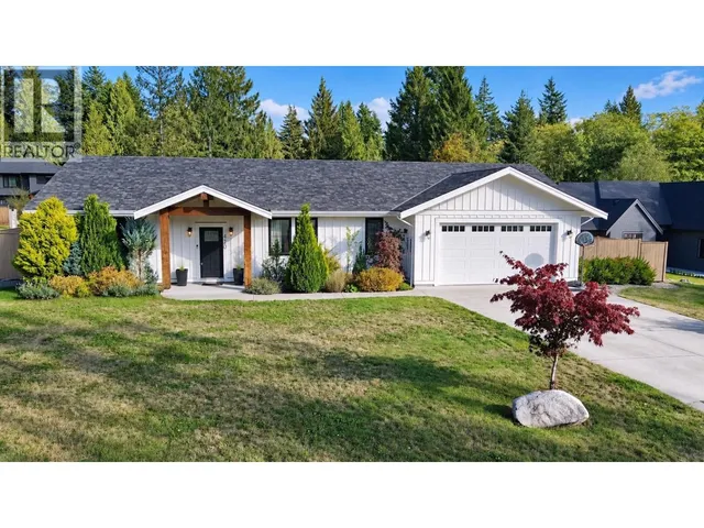 420 SOLAZ PLACE, Gibsons 2