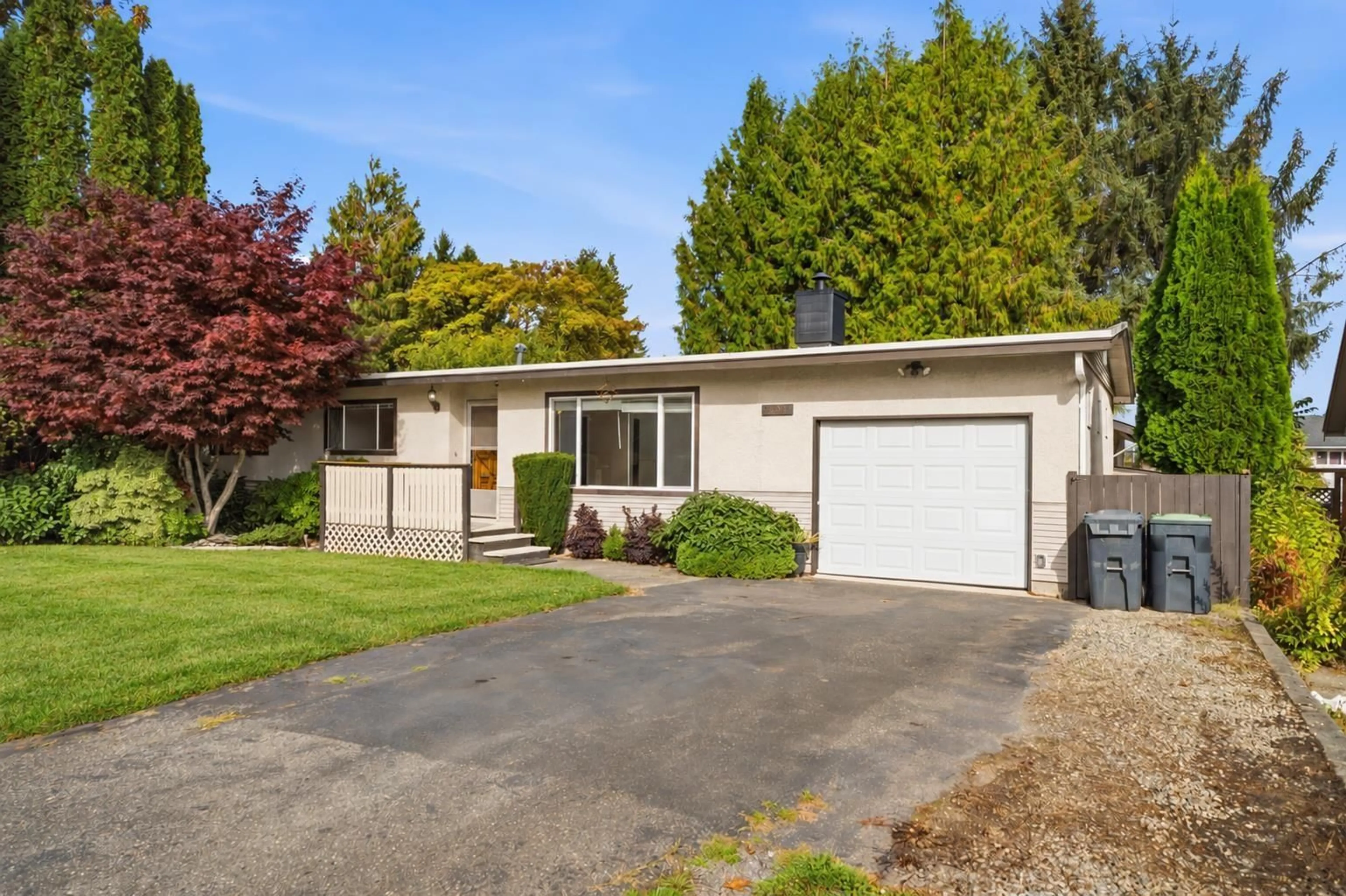 Home with vinyl exterior material, street for 26981 28B AVENUE, Langley British Columbia V4W3A5