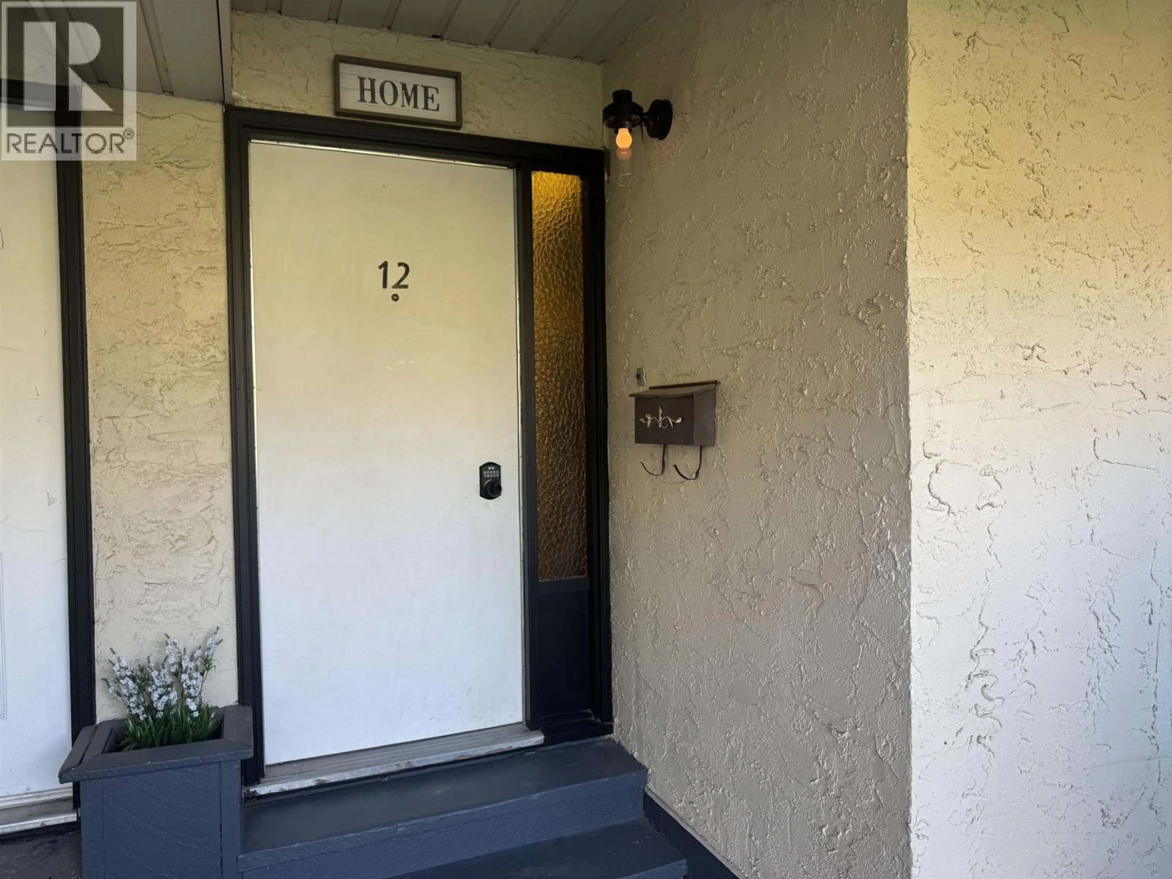Indoor foyer for 12 - 800 SECOND AVENUE, Williams Lake British Columbia V2G4C4