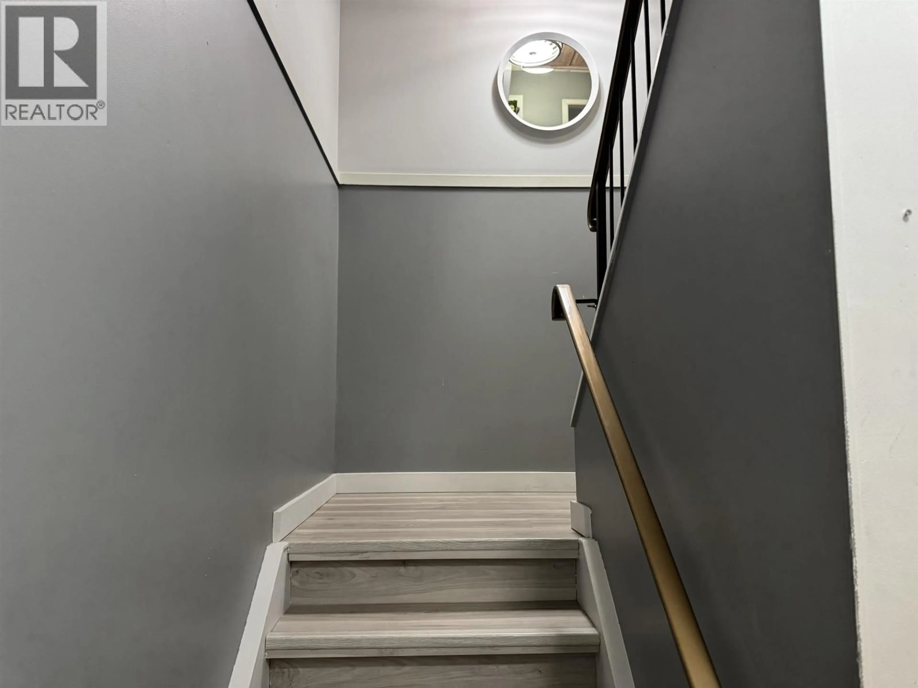 Stairs for 12 - 800 SECOND AVENUE, Williams Lake British Columbia V2G4C4