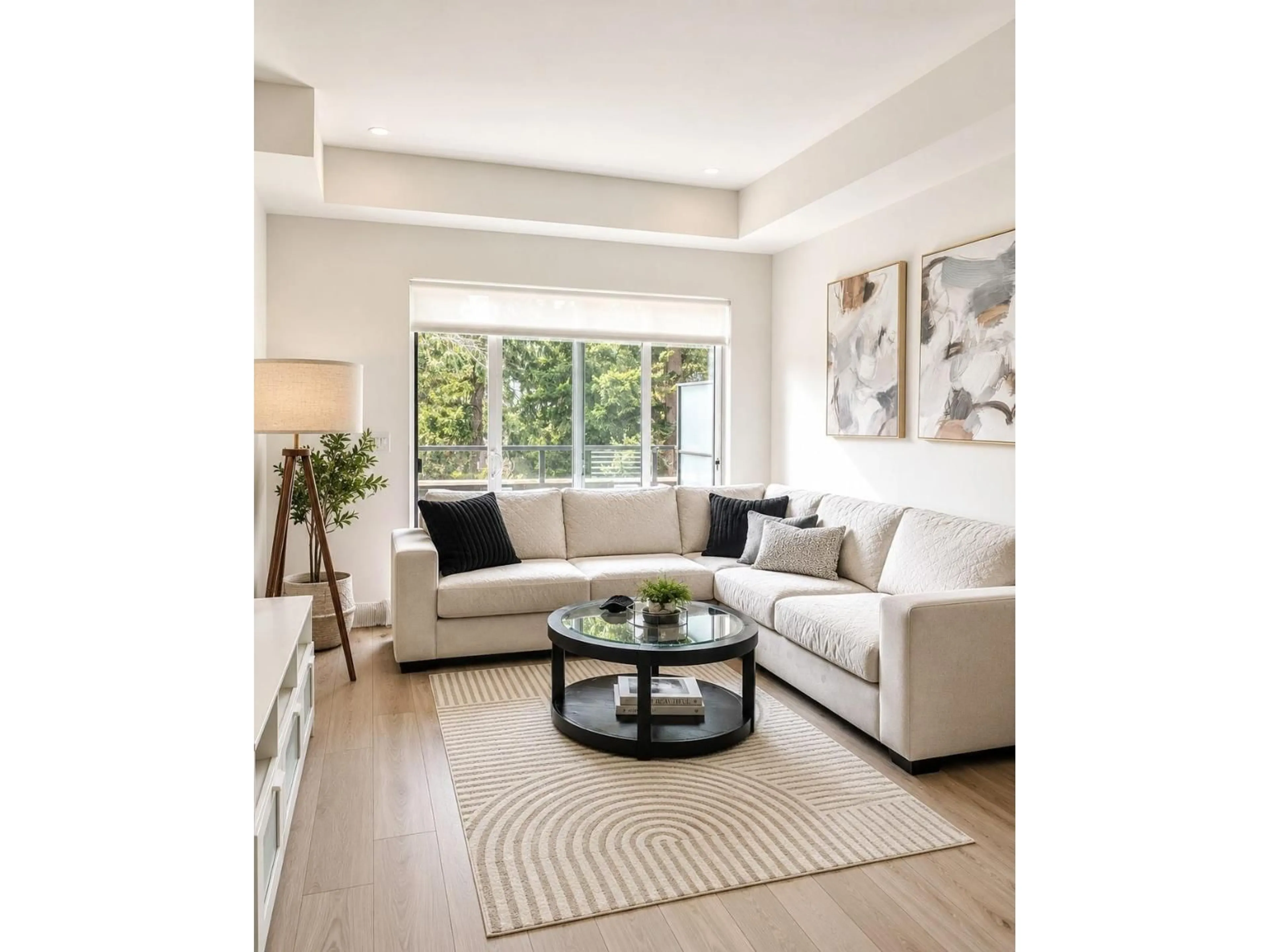 Living room with furniture, unknown for 440 - 2635 KING GEORGE BOULEVARD, Surrey British Columbia V4P0H7
