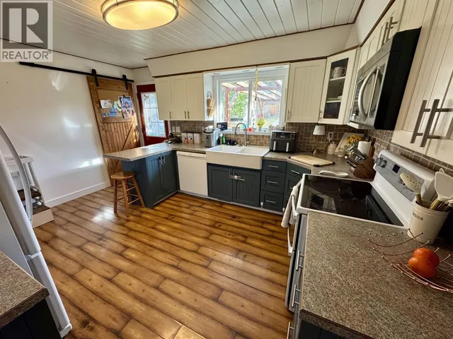 590 PIGEON AVENUE, Williams Lake 4