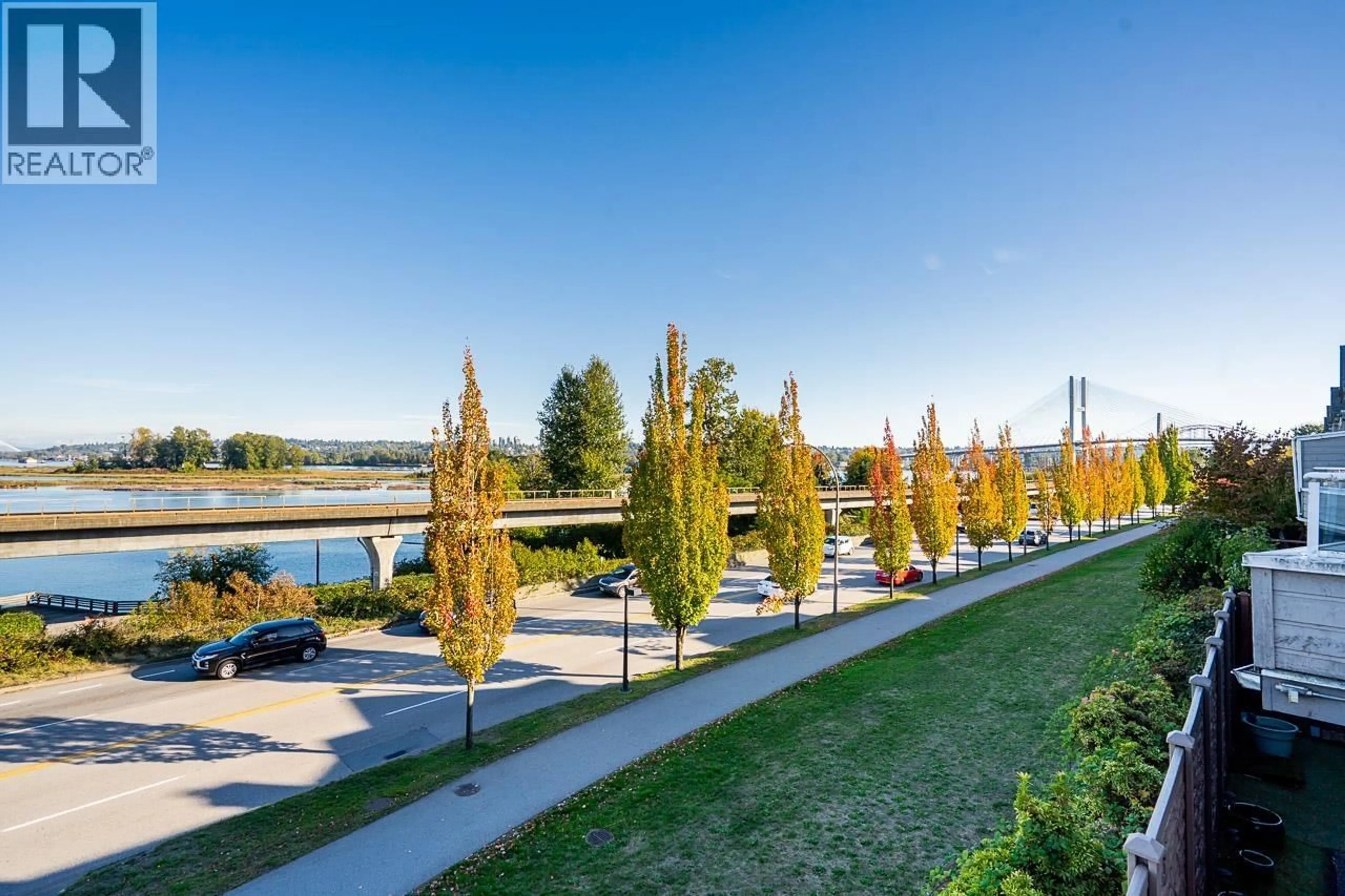 Patio, water/lake/river/ocean view for 33 - 323 GOVERNORS COURT, New Westminster British Columbia V3L5S6