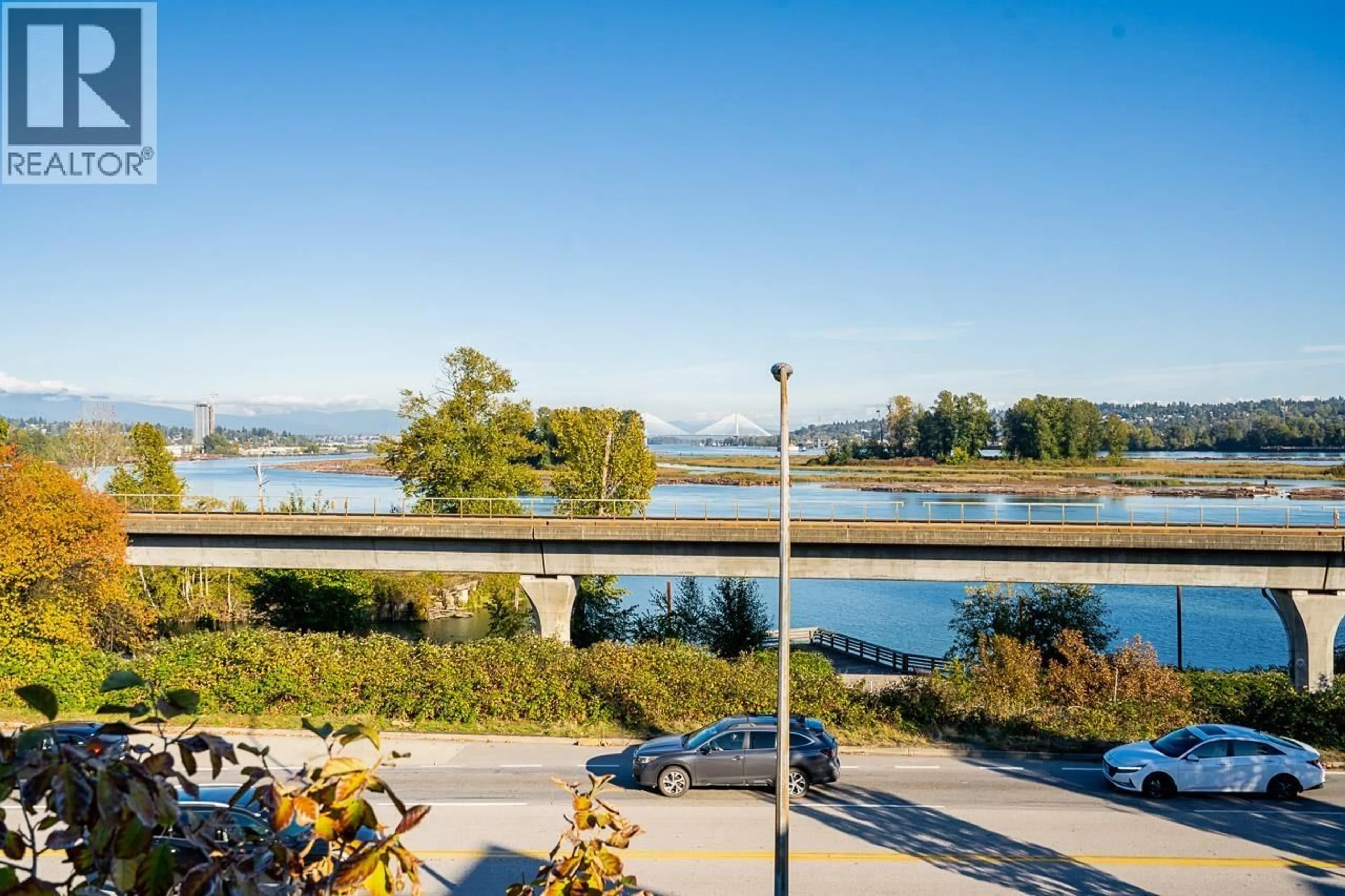 Patio, water/lake/river/ocean view for 33 - 323 GOVERNORS COURT, New Westminster British Columbia V3L5S6