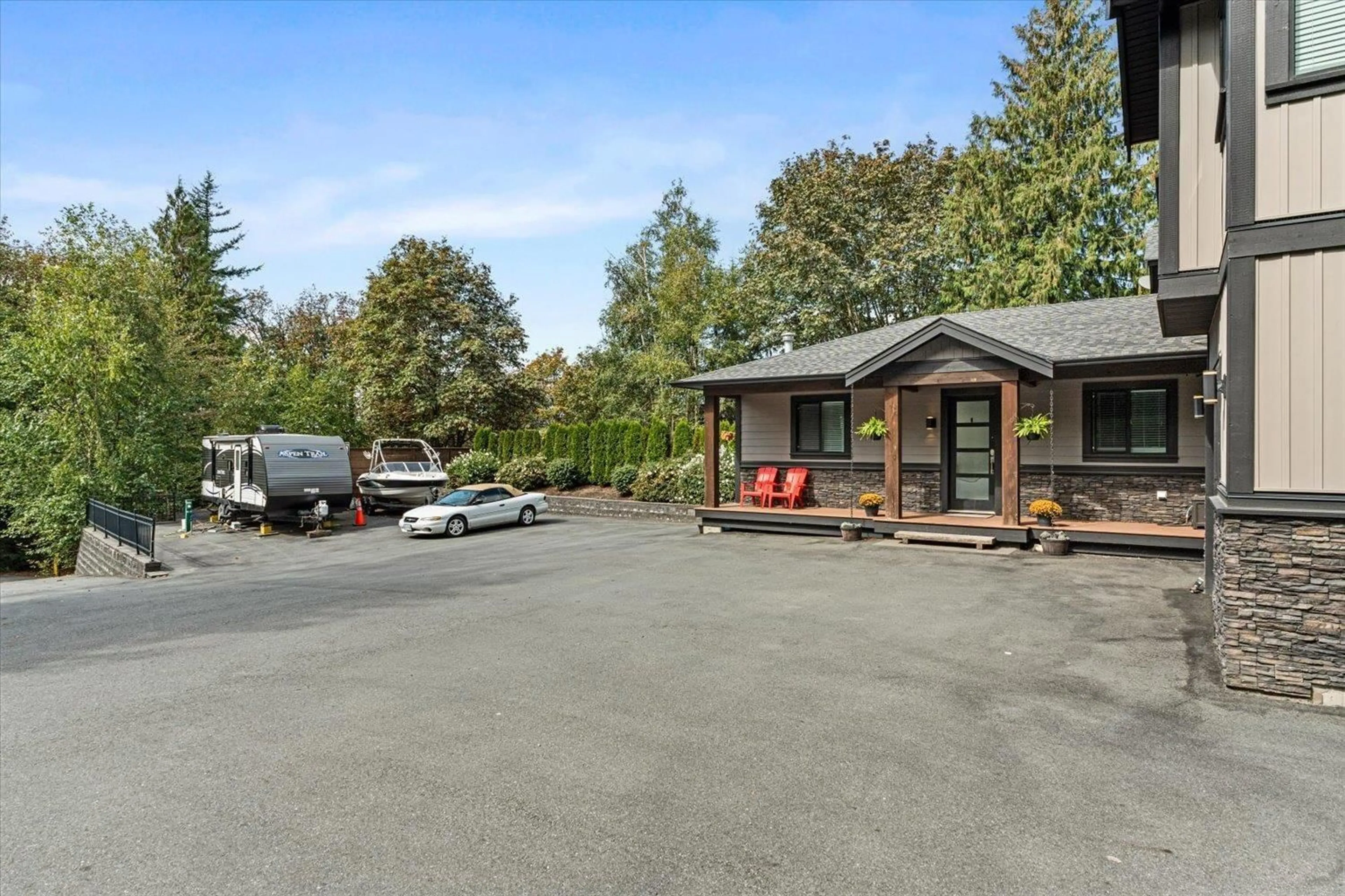 Patio, mountain view for 41501 OLD YALE ROAD, Abbotsford British Columbia V3G2T1