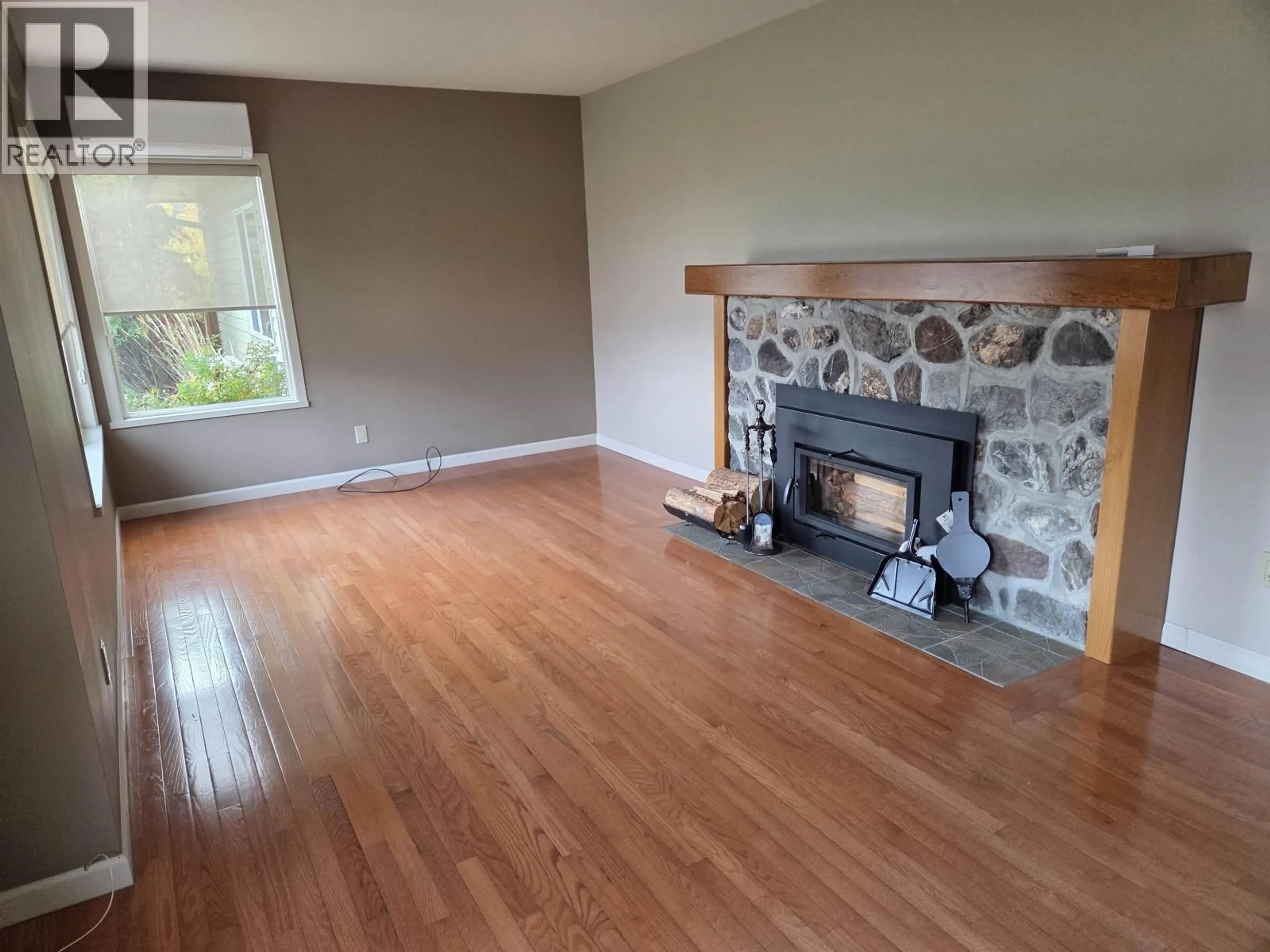 A pic of a room for 121 SEVENTH AVENUE, Williams Lake British Columbia V2G1L3