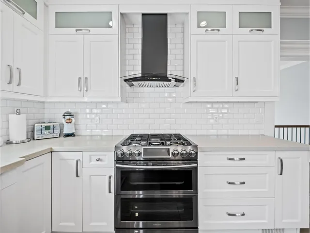 27649 LUNDEBERG AVENUE, Abbotsford 3