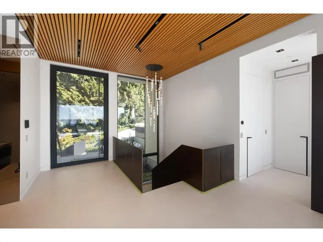 2484 OTTAWA AVENUE, West Vancouver 3