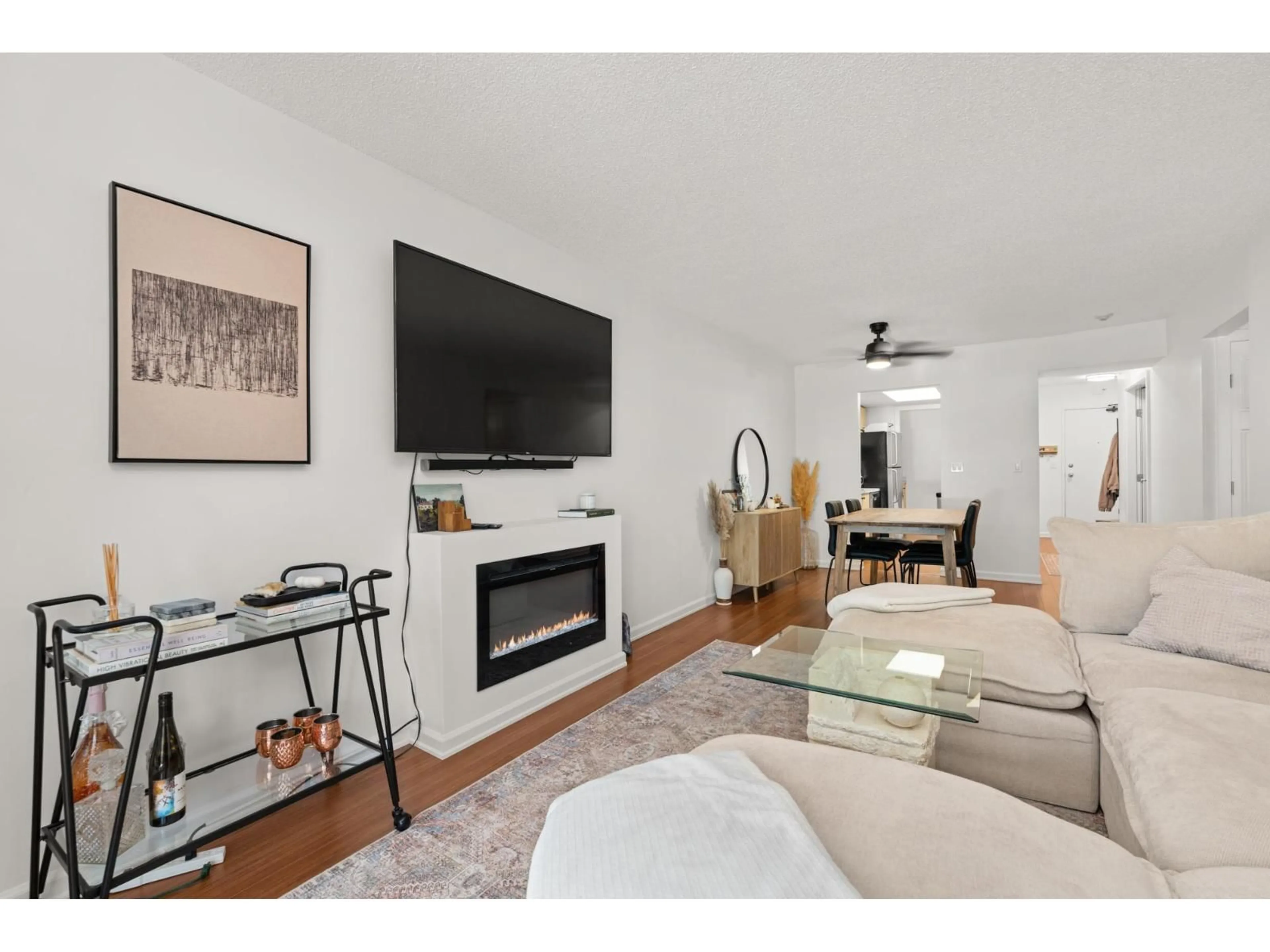 Living room with furniture, wood/laminate floor for 111 - 1341 GEORGE STREET, White Rock British Columbia V4B4A1