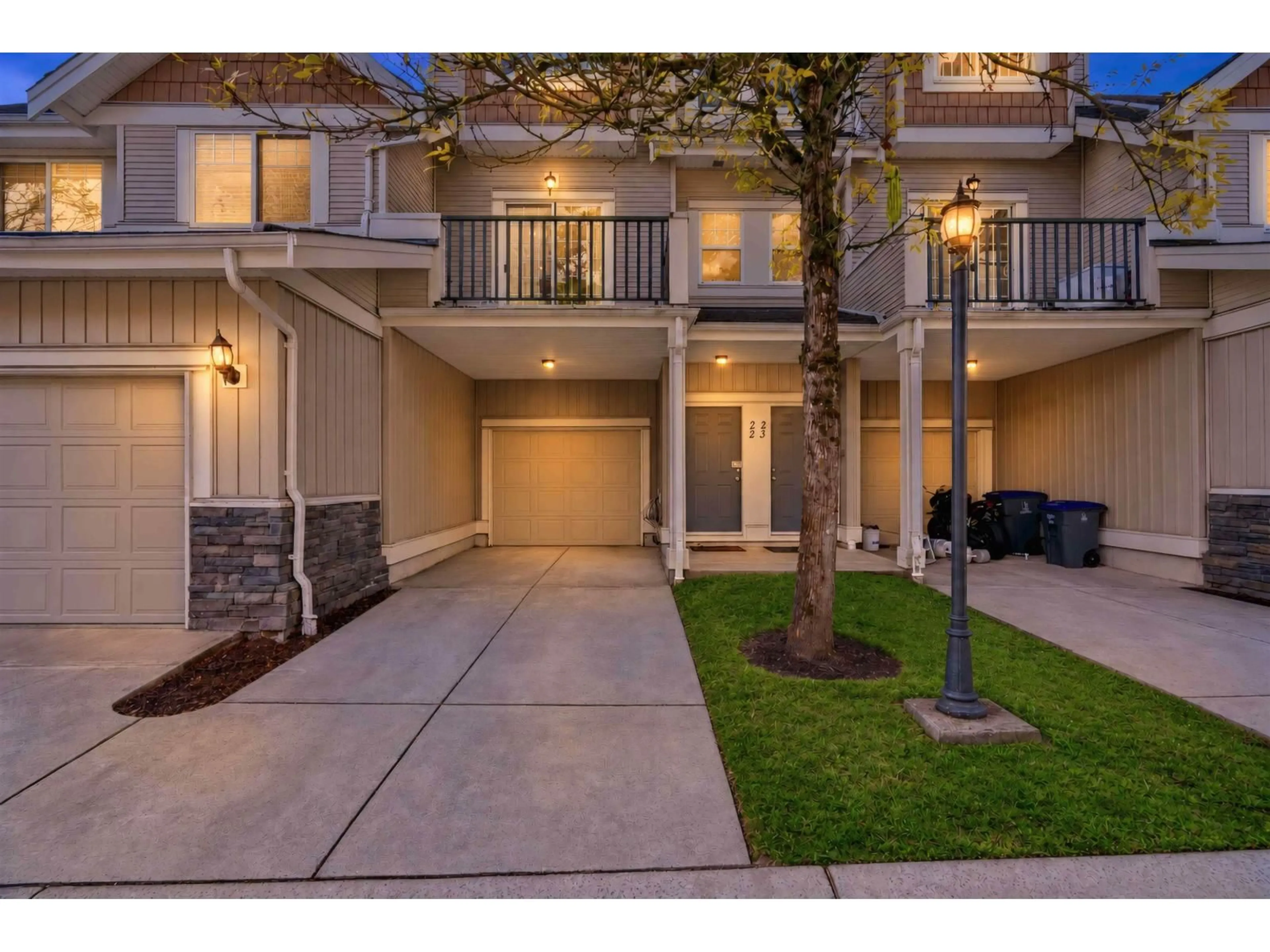 Unknown for 22 - 8717 159 STREET, Surrey British Columbia V4N5R9