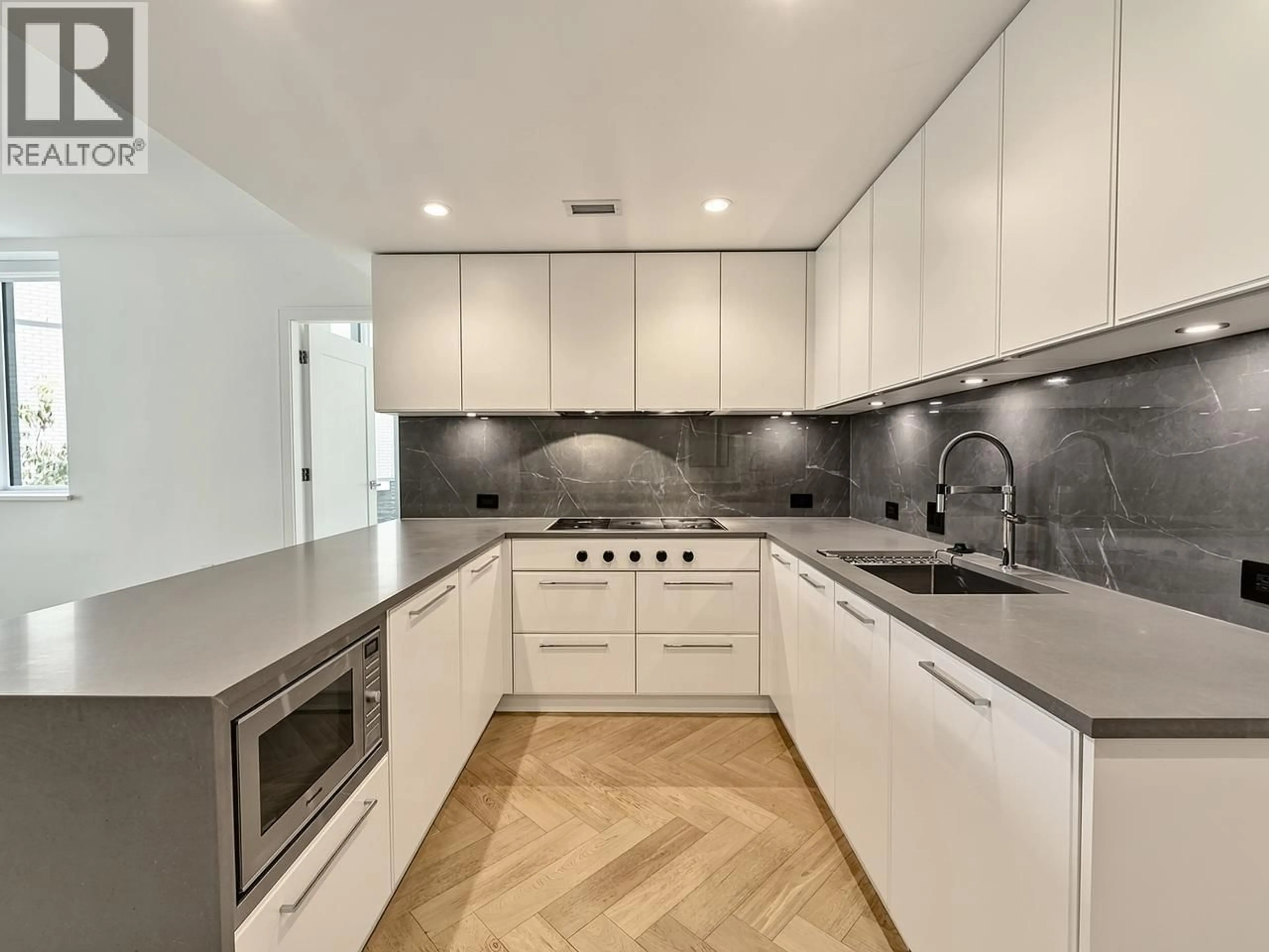 Contemporary kitchen, unknown for 203 - 4685 CAMBIE STREET, Vancouver British Columbia V5Z0J7