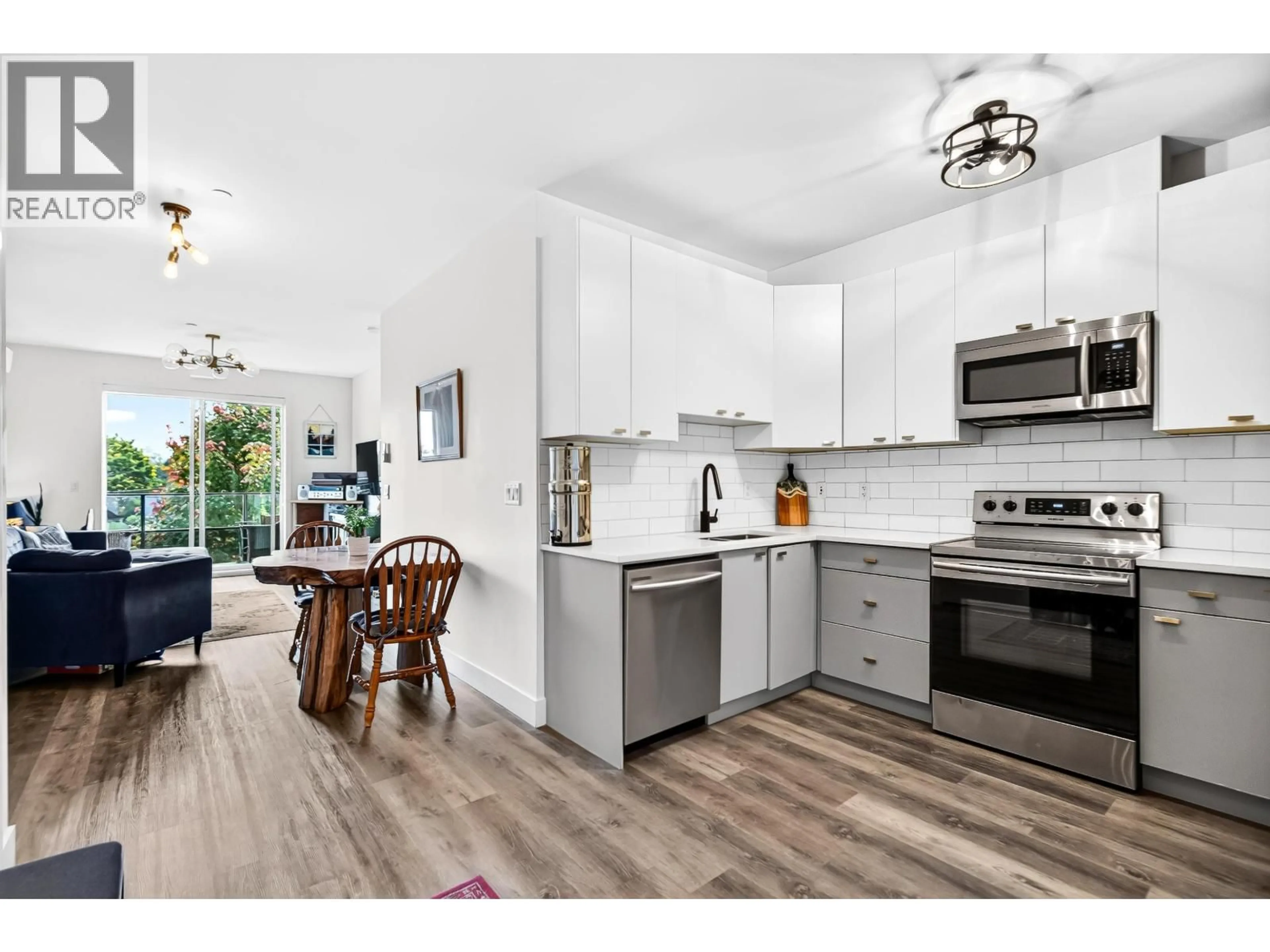 Open concept kitchen, unknown for 318 - 12320 222 STREET, Maple Ridge British Columbia V2X4K8