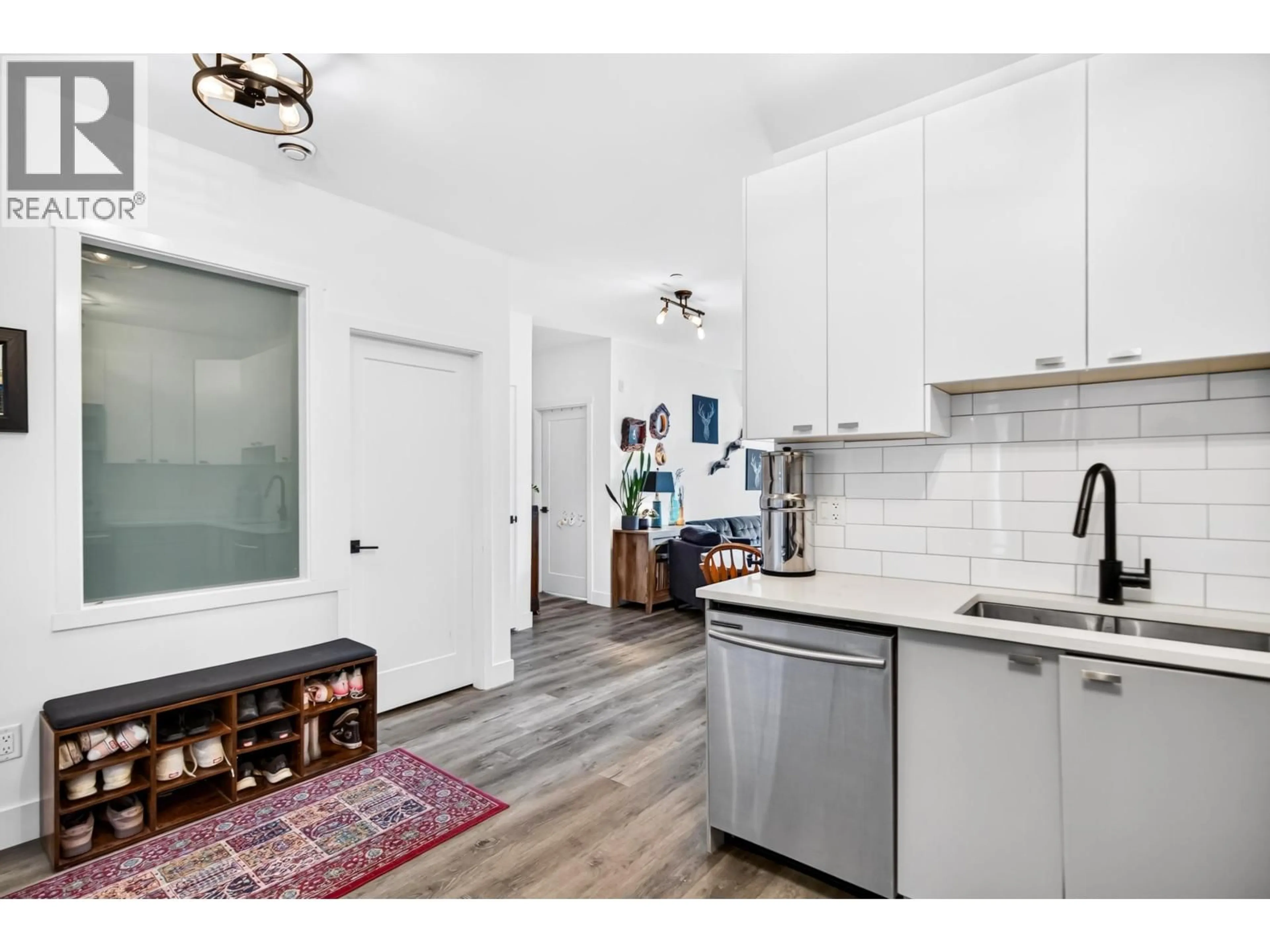 Open concept kitchen, unknown for 318 - 12320 222 STREET, Maple Ridge British Columbia V2X4K8