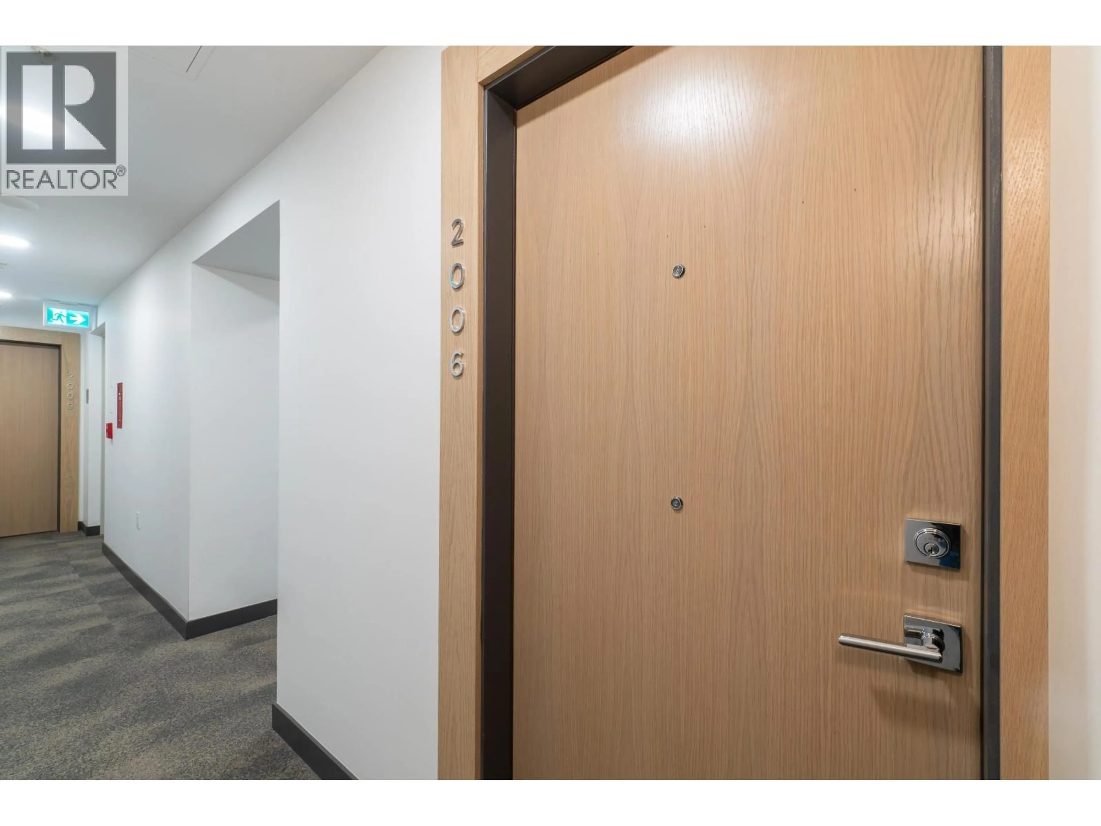 Indoor foyer for 2006 - 6699 DUNBLANE AVENUE, Burnaby British Columbia V5H0J8