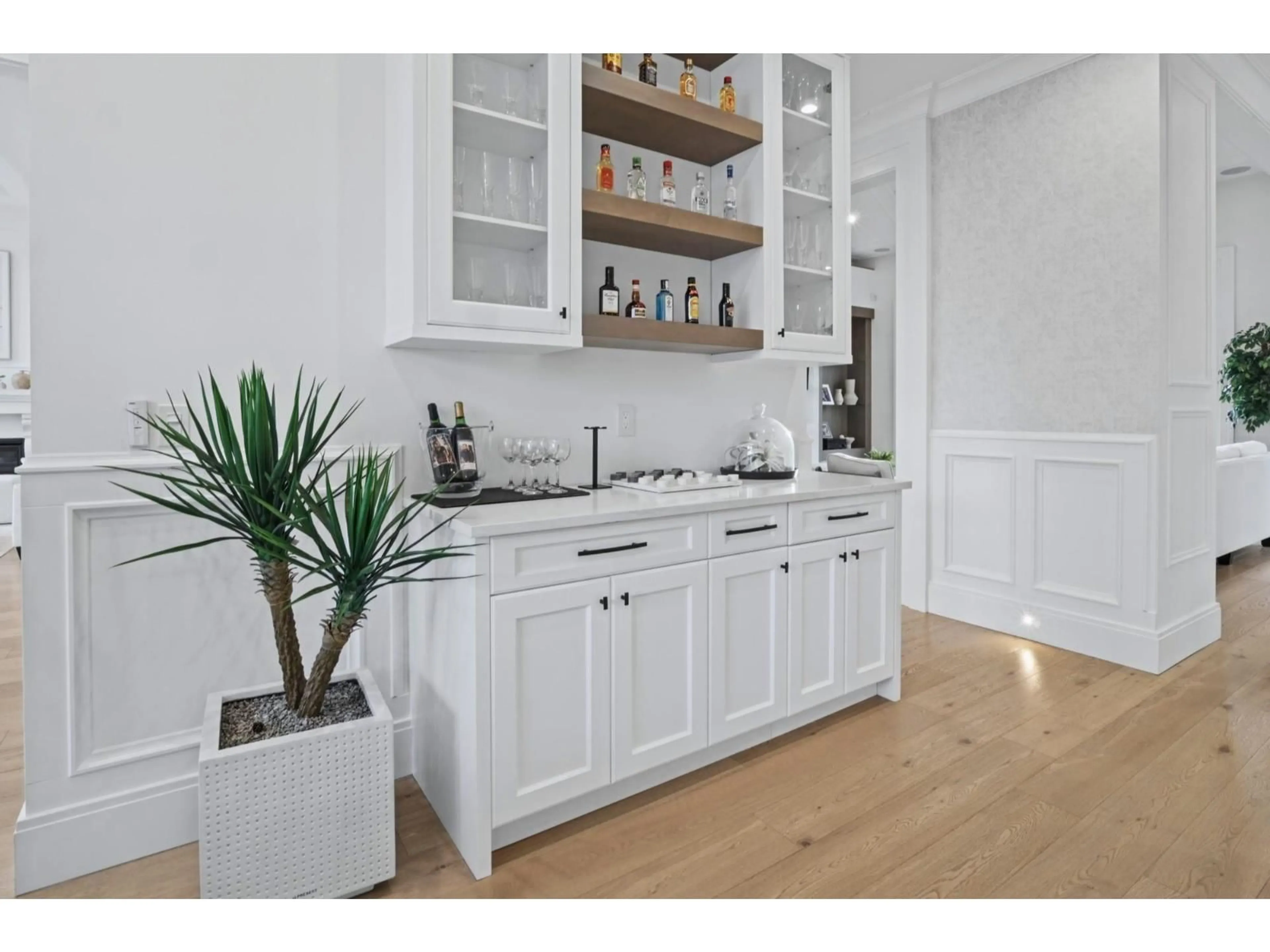 Open concept kitchen, unknown for 6135 152A STREET, Surrey British Columbia V3S1E7