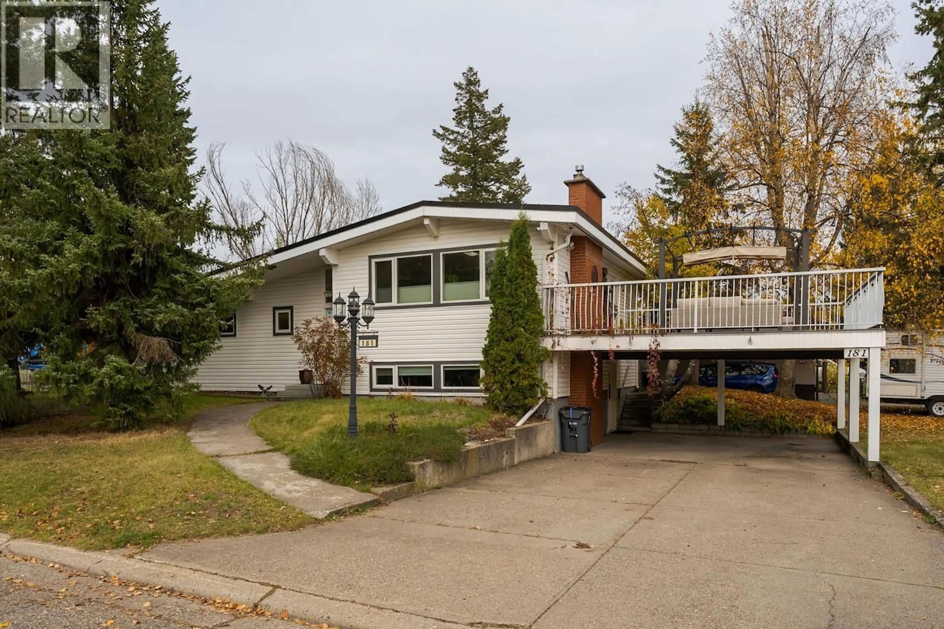 Home with vinyl exterior material, street for 181 GORDON CRESCENT, Prince George British Columbia V2M4R2