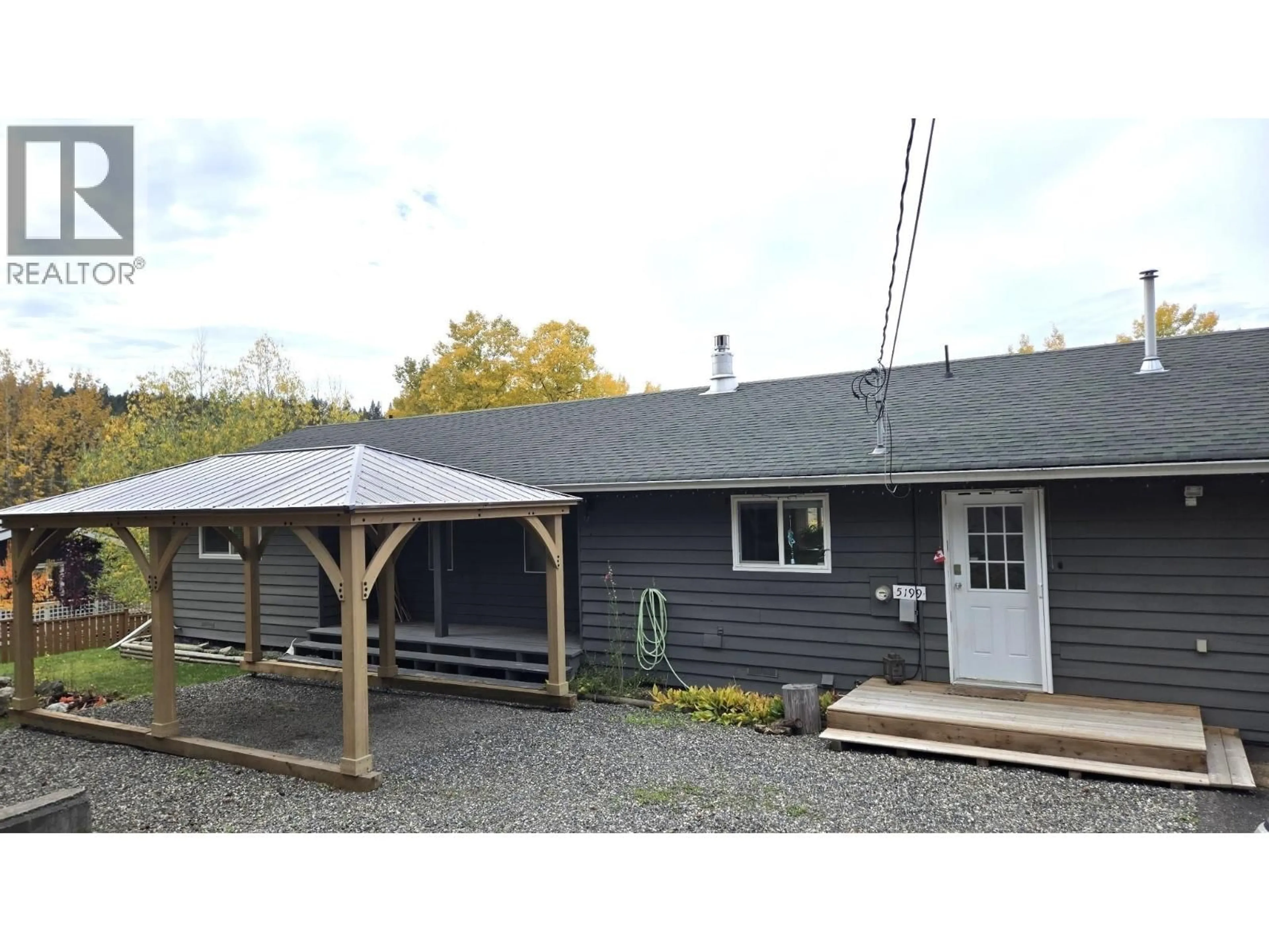 Home with vinyl exterior material, unknown for 5199 KALLUM DRIVE, 108 Mile Ranch British Columbia V0K2Z0