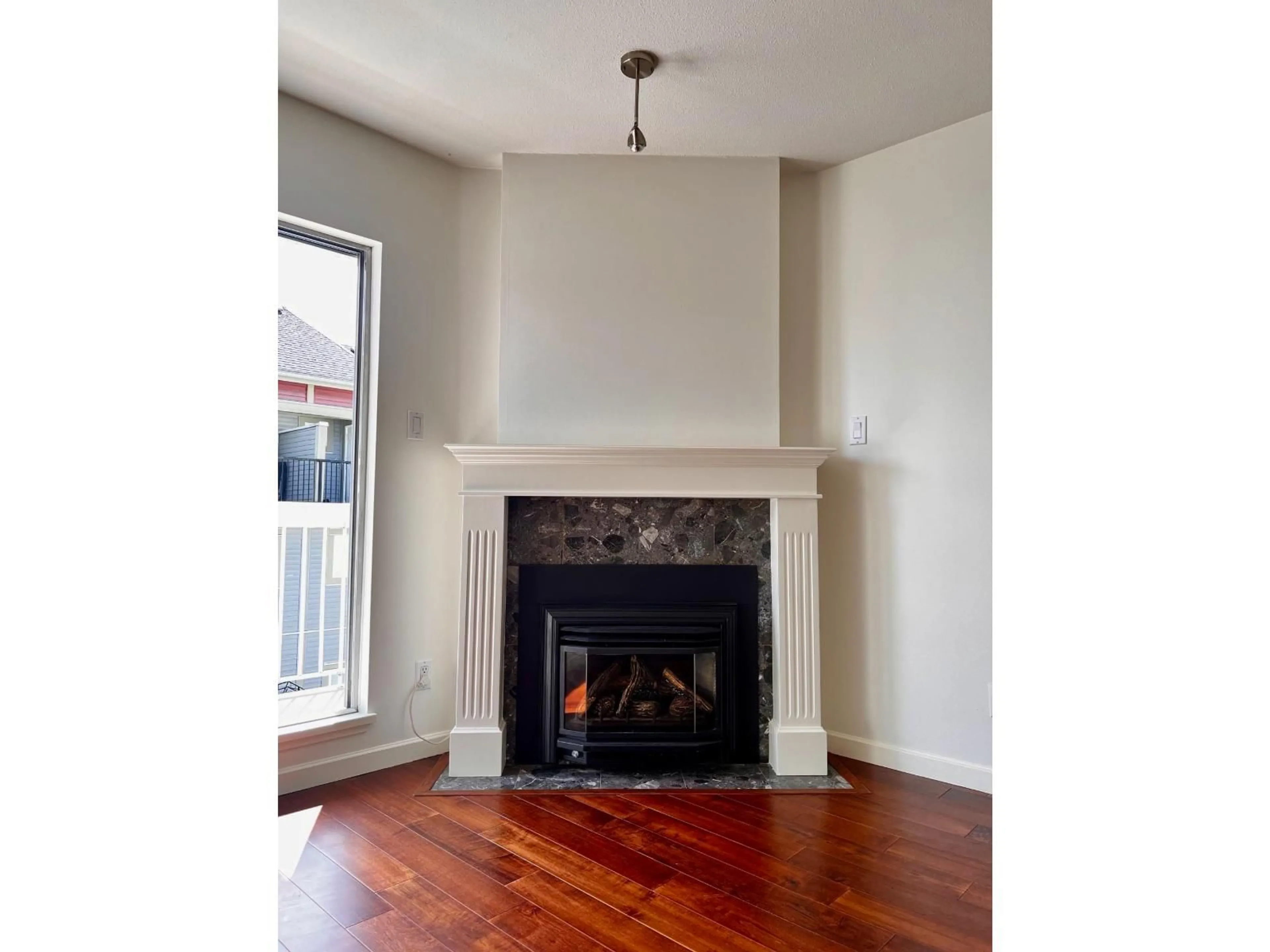 A pic of a room for 313 - 9299 121 STREET, Surrey British Columbia V3V7X8