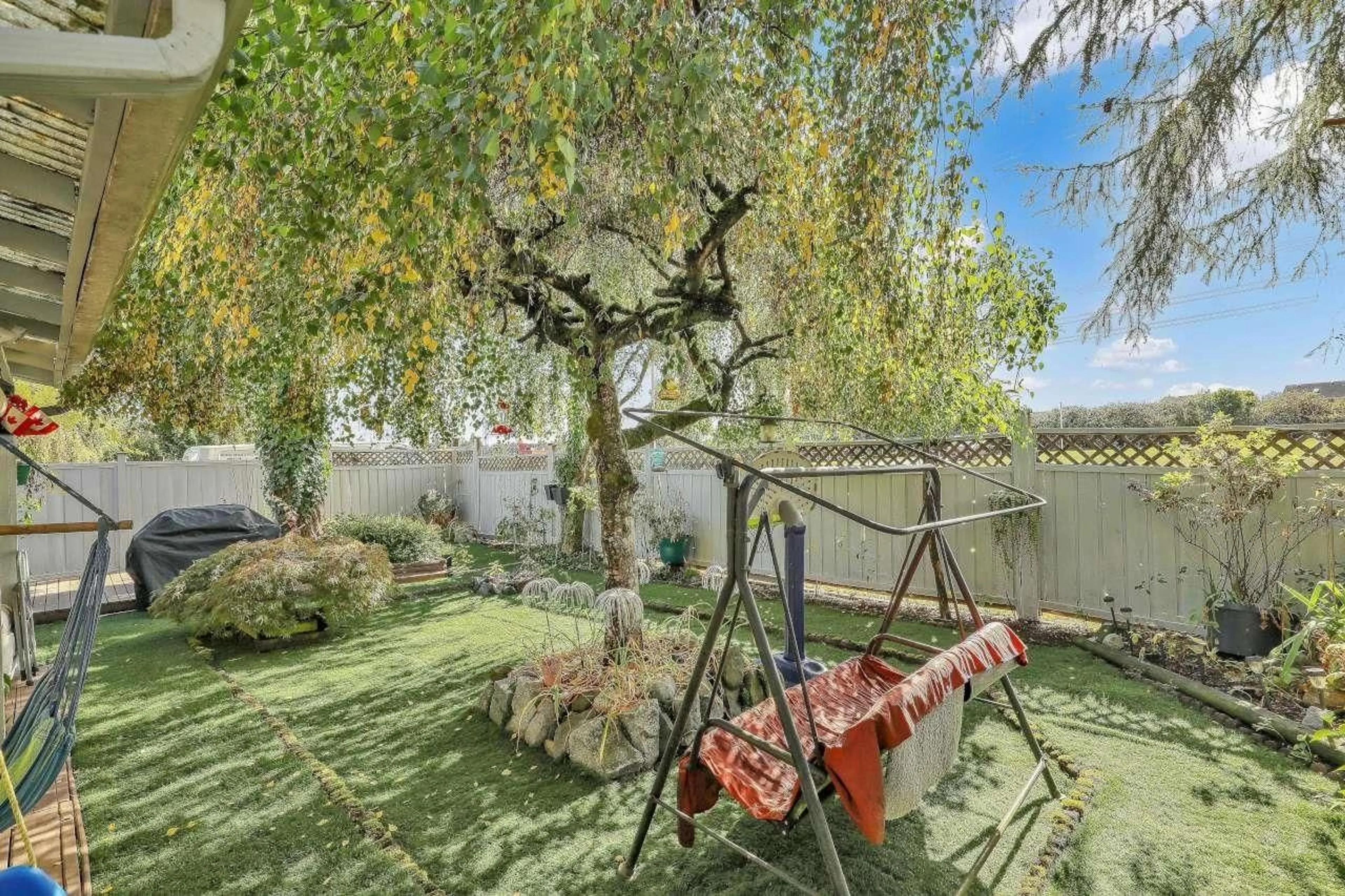 Patio, forest/trees view for 43 - 8555 KING GEORGE BOULEVARD, Surrey British Columbia V3W5C3