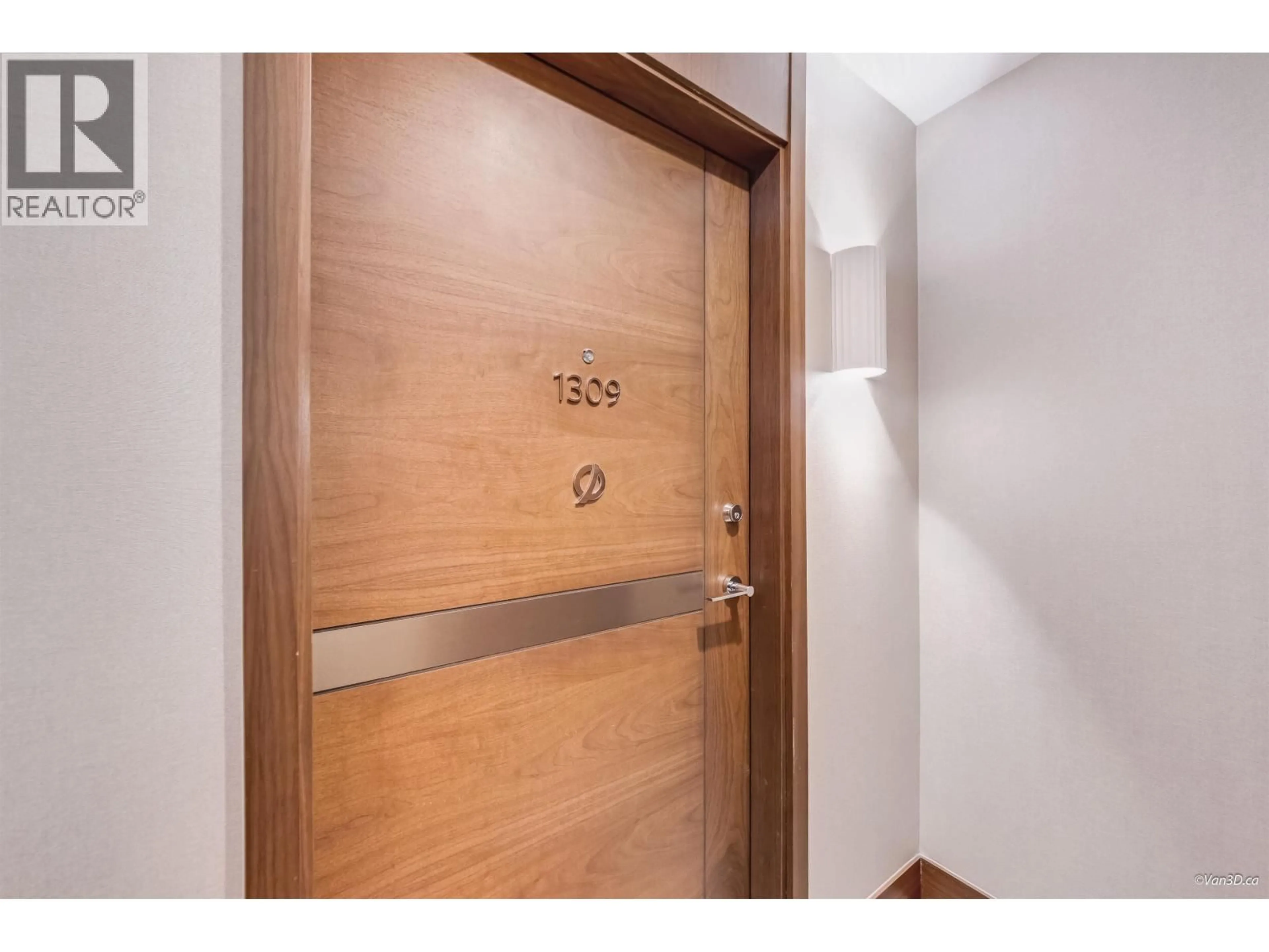 Indoor entryway for 1309 - 4890 LOUGHEED HIGHWAY, Burnaby British Columbia V5C0N2