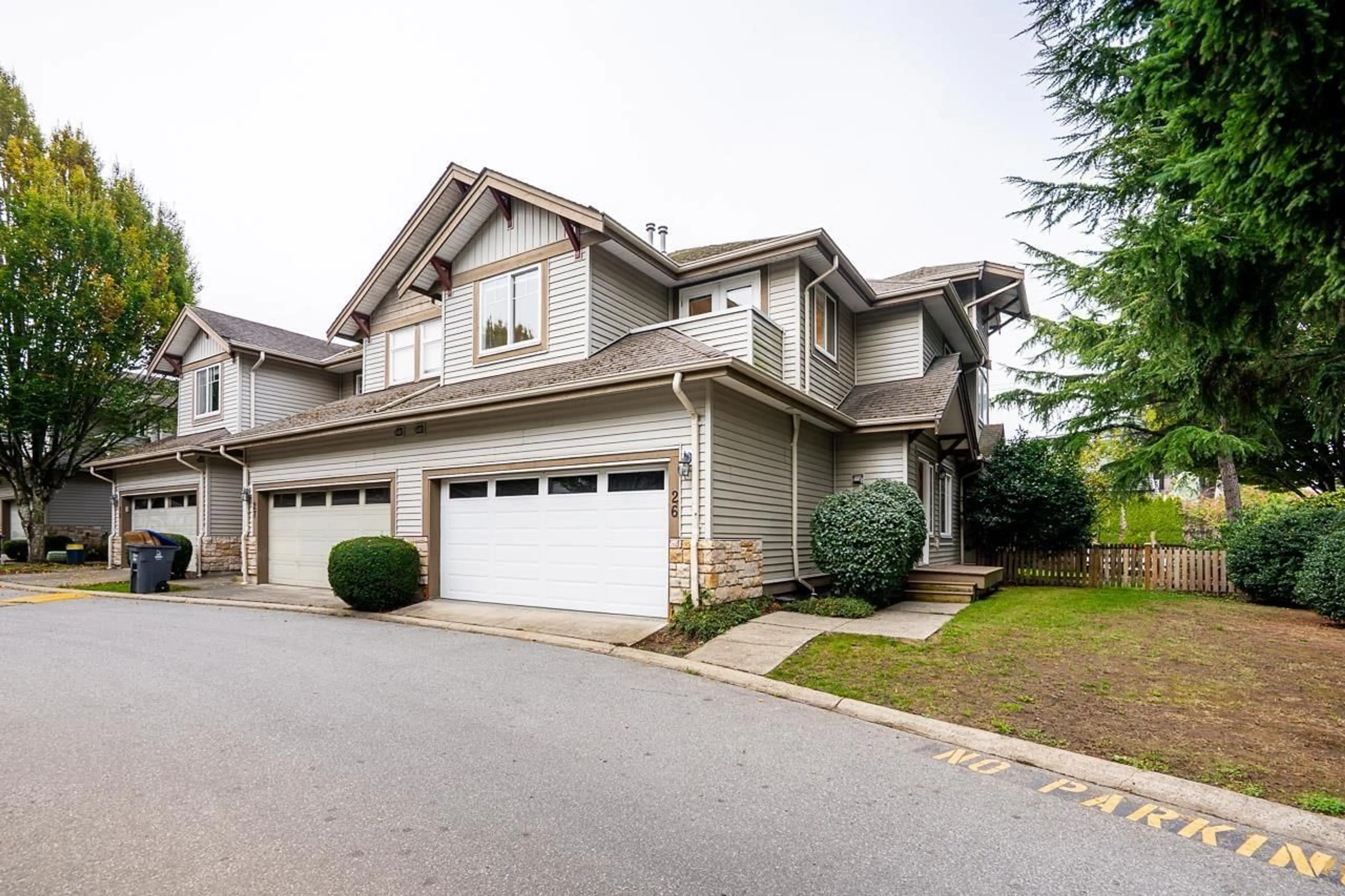 A pic from outside/outdoor area/front of a property/back of a property/a pic from drone, street for 26 - 14453 72 AVENUE, Surrey British Columbia V3S2E6