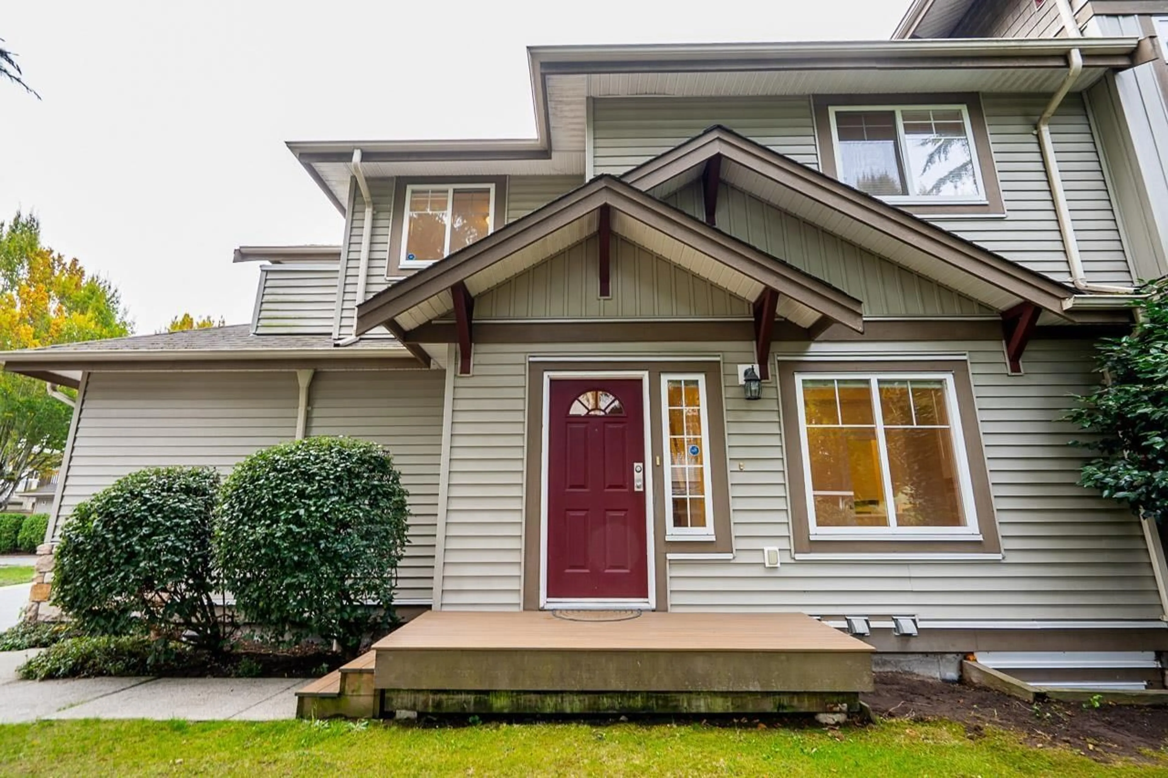 Home with vinyl exterior material, street for 26 - 14453 72 AVENUE, Surrey British Columbia V3S2E6