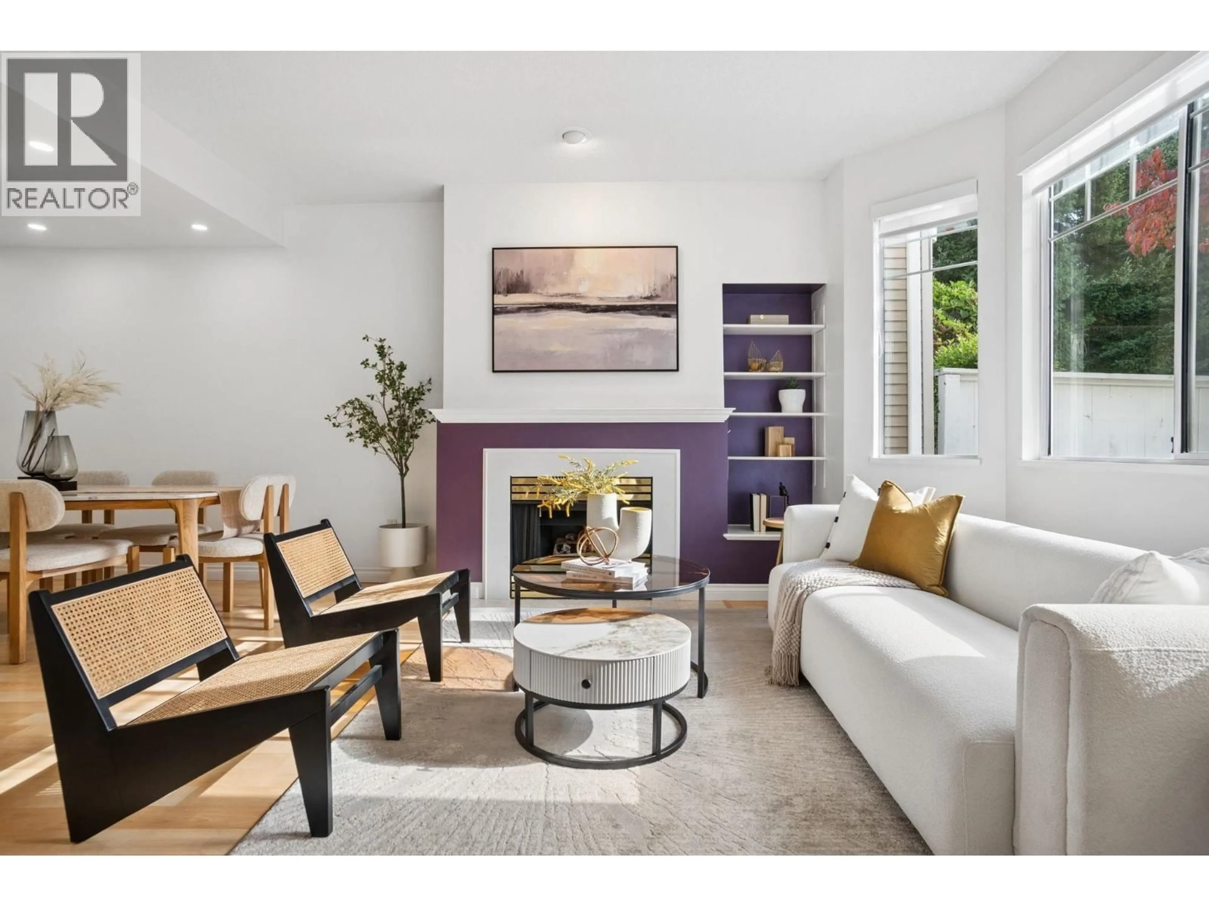 Living room with furniture, unknown for 94 - 7501 CUMBERLAND STREET, Burnaby British Columbia V3N4Y6