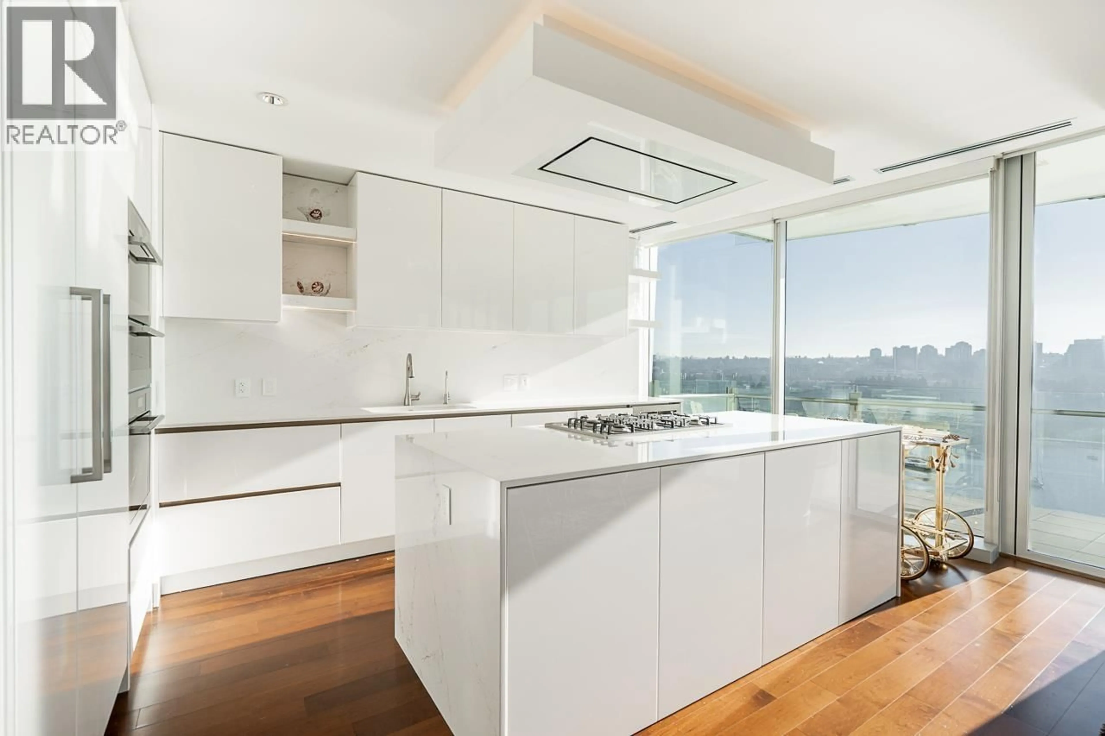 Contemporary kitchen, unknown for 1703 - 1560 HOMER MEWS, Vancouver British Columbia V6Z0A5