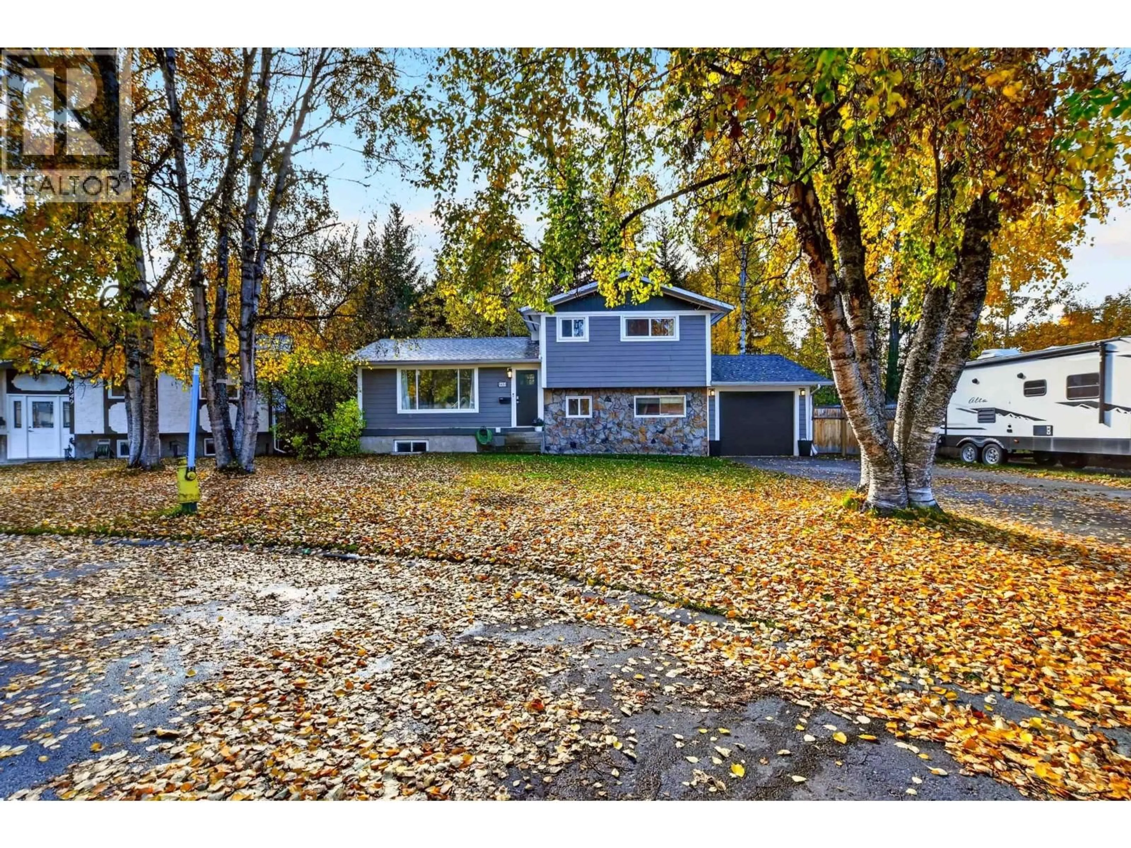 Home with vinyl exterior material, street for 6653 ESSEX CRESCENT, Prince George British Columbia V2N2P3