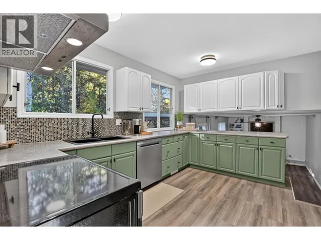 6653 ESSEX CRESCENT, Prince George 5