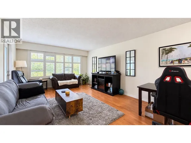 5734 49B AVENUE, Delta 3