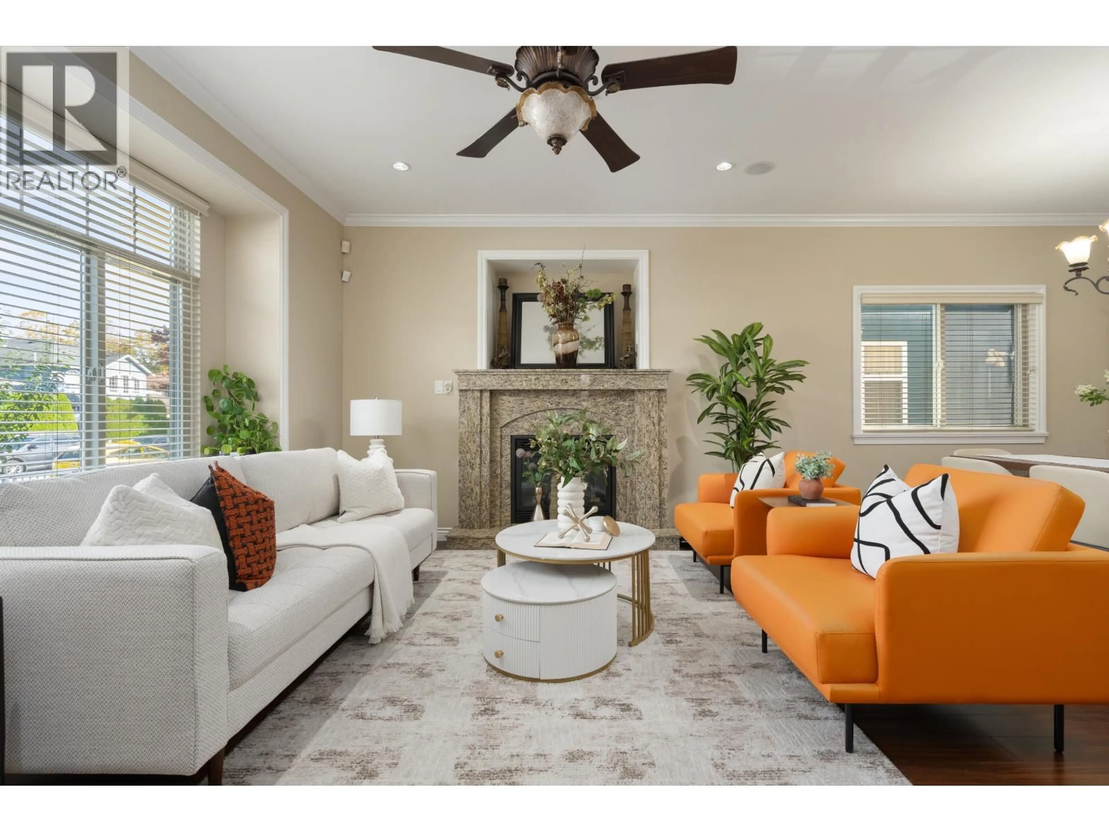Living room with furniture, unknown for 36 54 AVENUE, Vancouver British Columbia V5X1N4