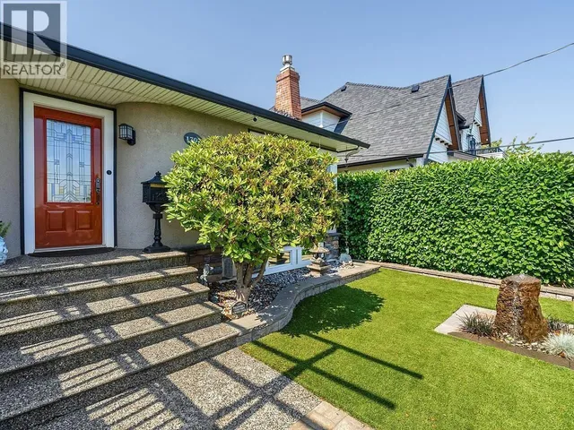 1707 NANAIMO STREET, New Westminster 3