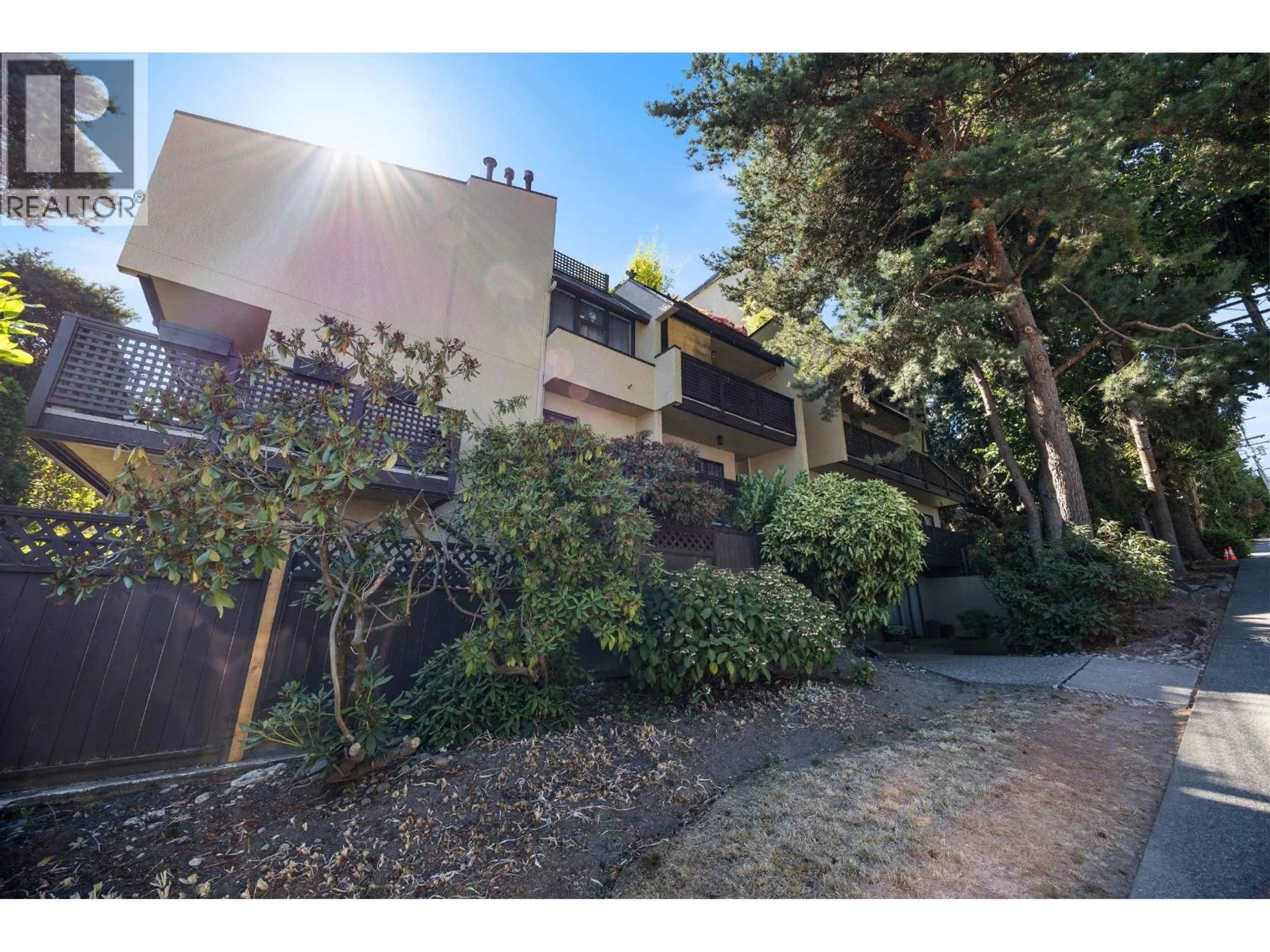A pic from outside/outdoor area/front of a property/back of a property/a pic from drone, street for 306 - 110 SEVENTH STREET, New Westminster British Columbia V3M5W5