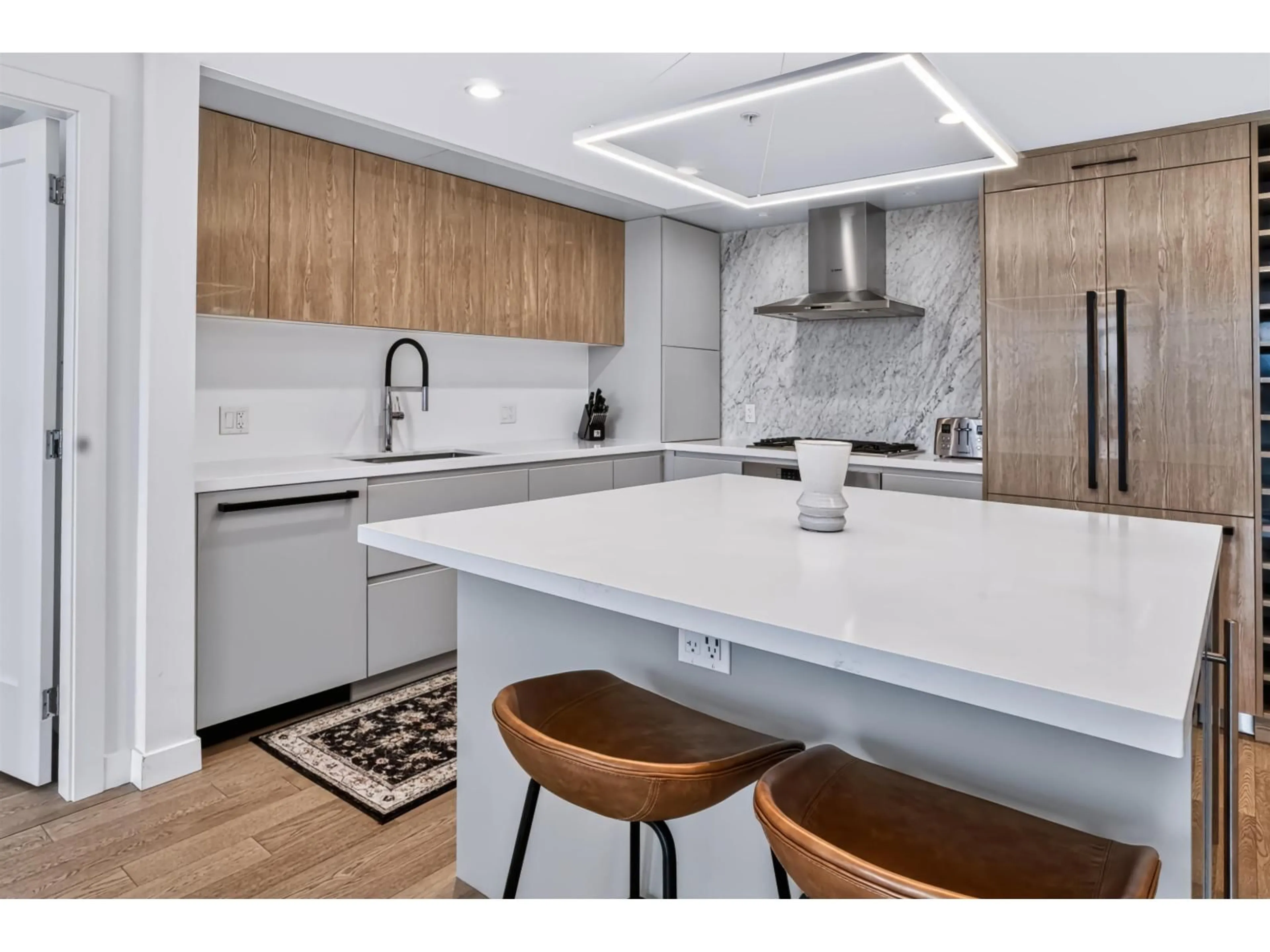 Unknown for 303 - 1526 FINLAY STREET, White Rock British Columbia V4B4L9