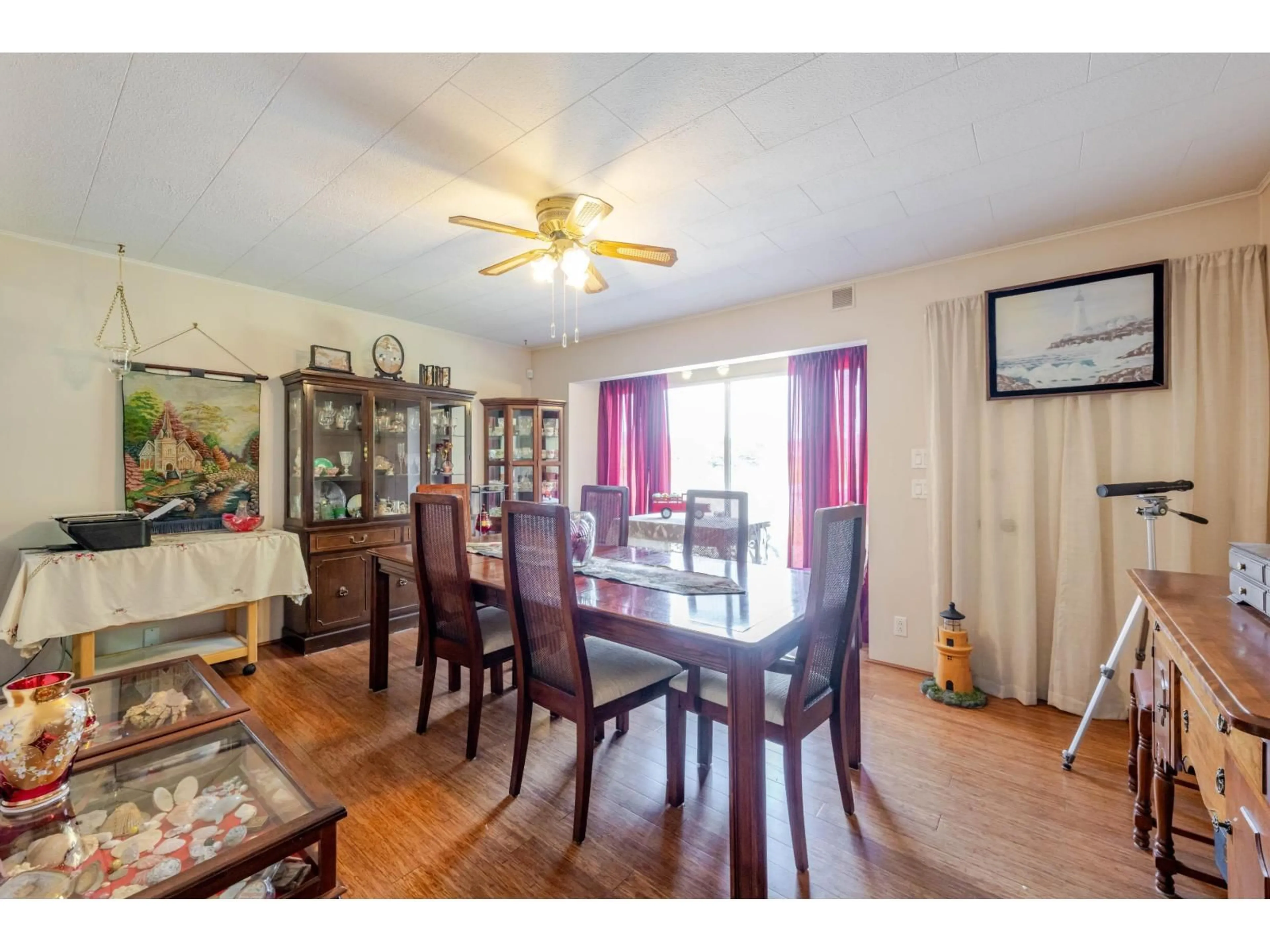 Dining room, wood/laminate floor for 6976 GLOVER ROAD, Langley British Columbia V2Y1X9