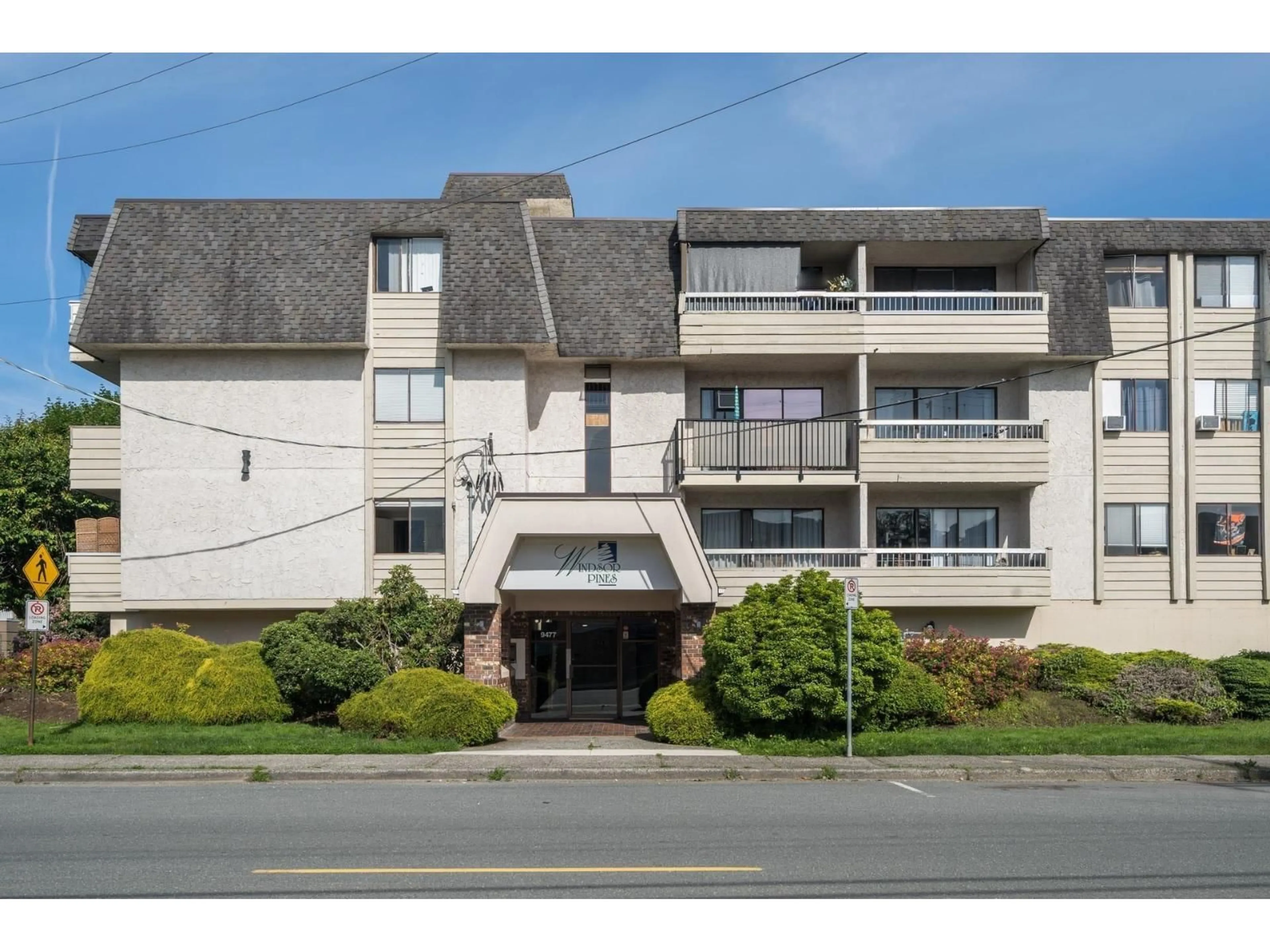 A pic from outside/outdoor area/front of a property/back of a property/a pic from drone, street for 204 - 9477 COOK STREET, Chilliwack British Columbia V2P4J8
