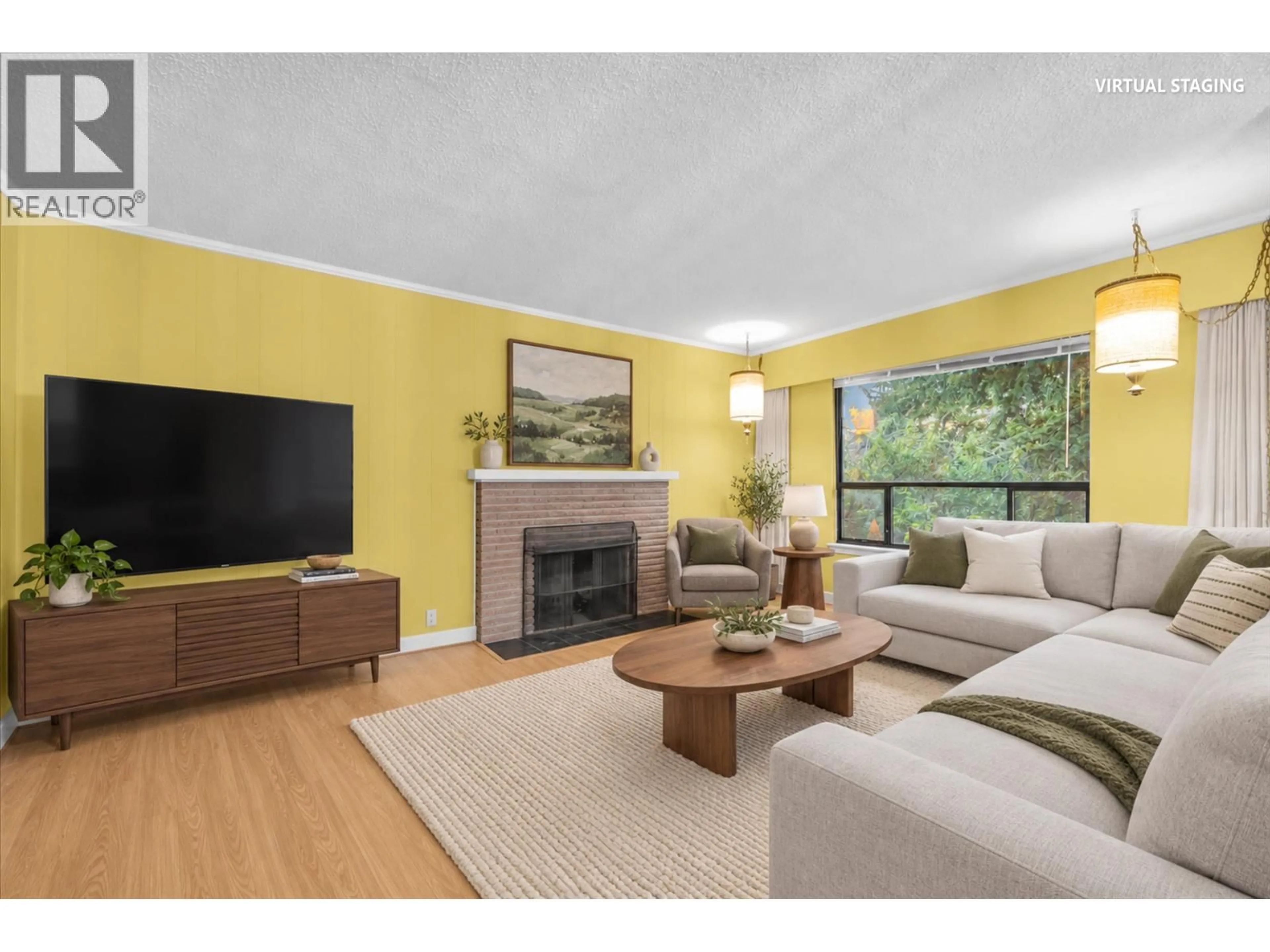 Living room with furniture, wood/laminate floor for 6220 MARA CRESCENT, Richmond British Columbia V7C2P9