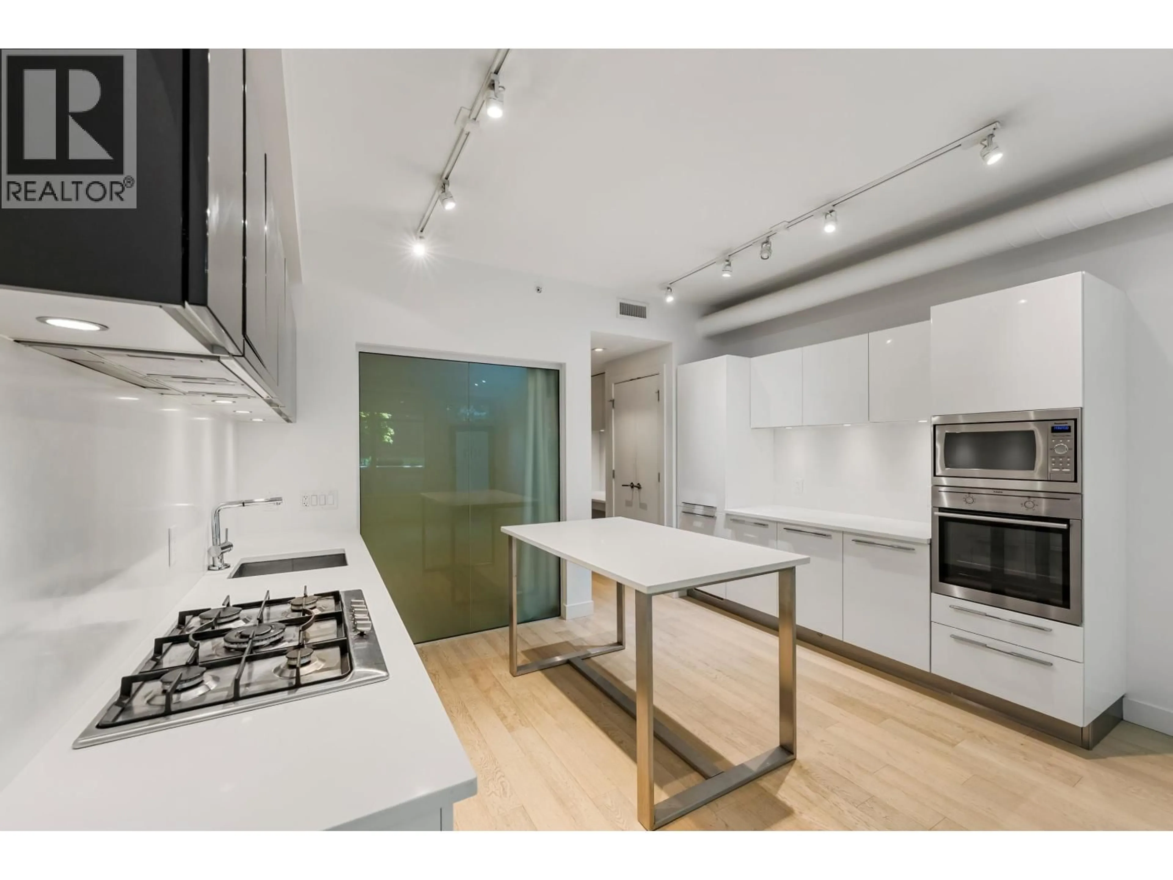 Contemporary kitchen, unknown for 134 1ST AVENUE, Vancouver British Columbia V5T1A4