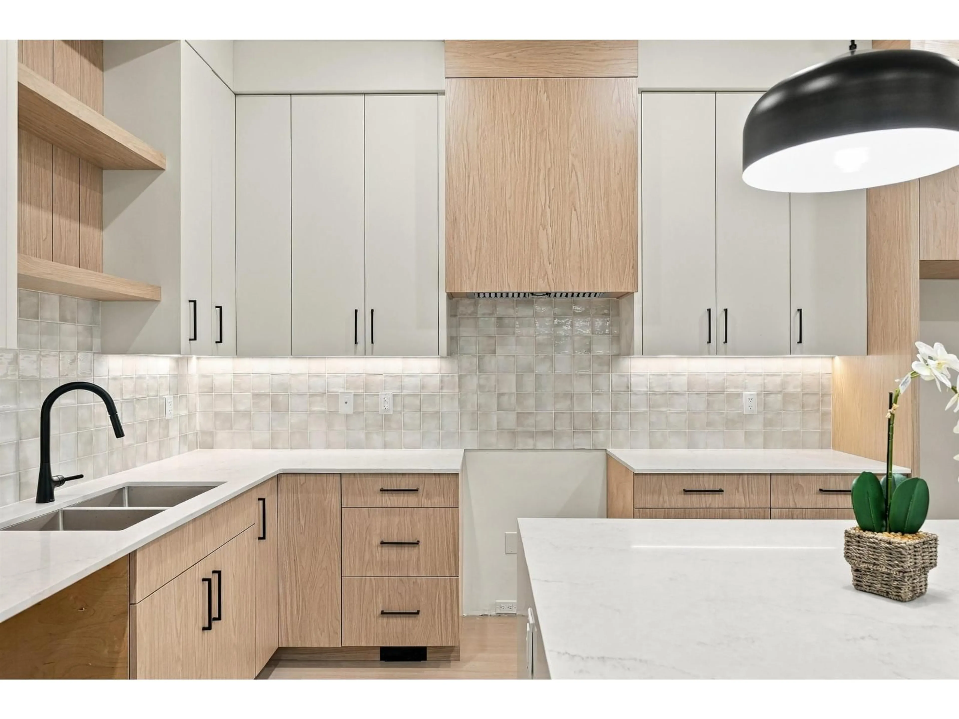 Contemporary kitchen, ceramic/tile floor for 102 - 11448 138A STREET, Surrey British Columbia V3R0J3