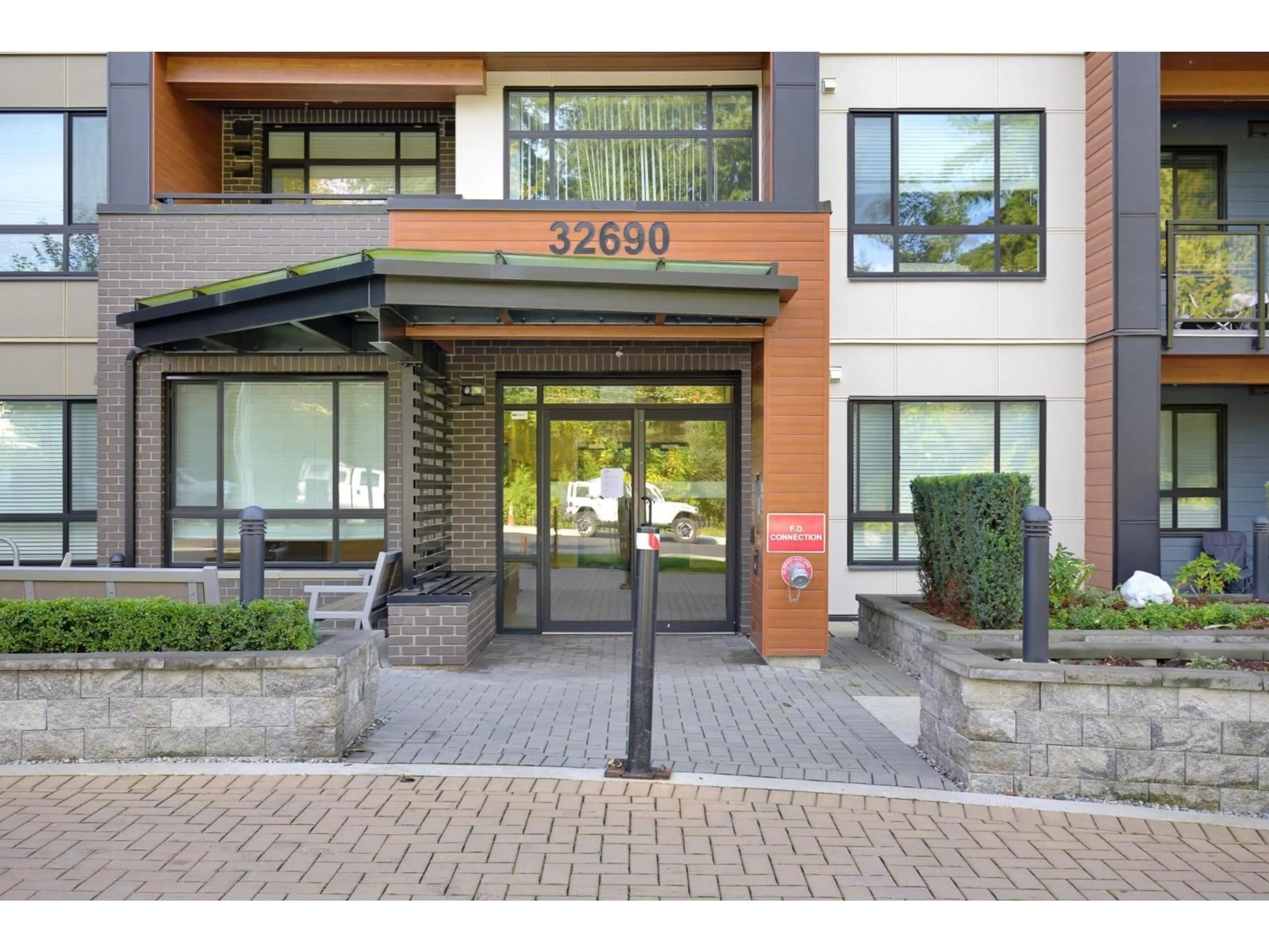 Unknown for 106 - 32690 14TH AVENUE, Mission British Columbia V2V0K5
