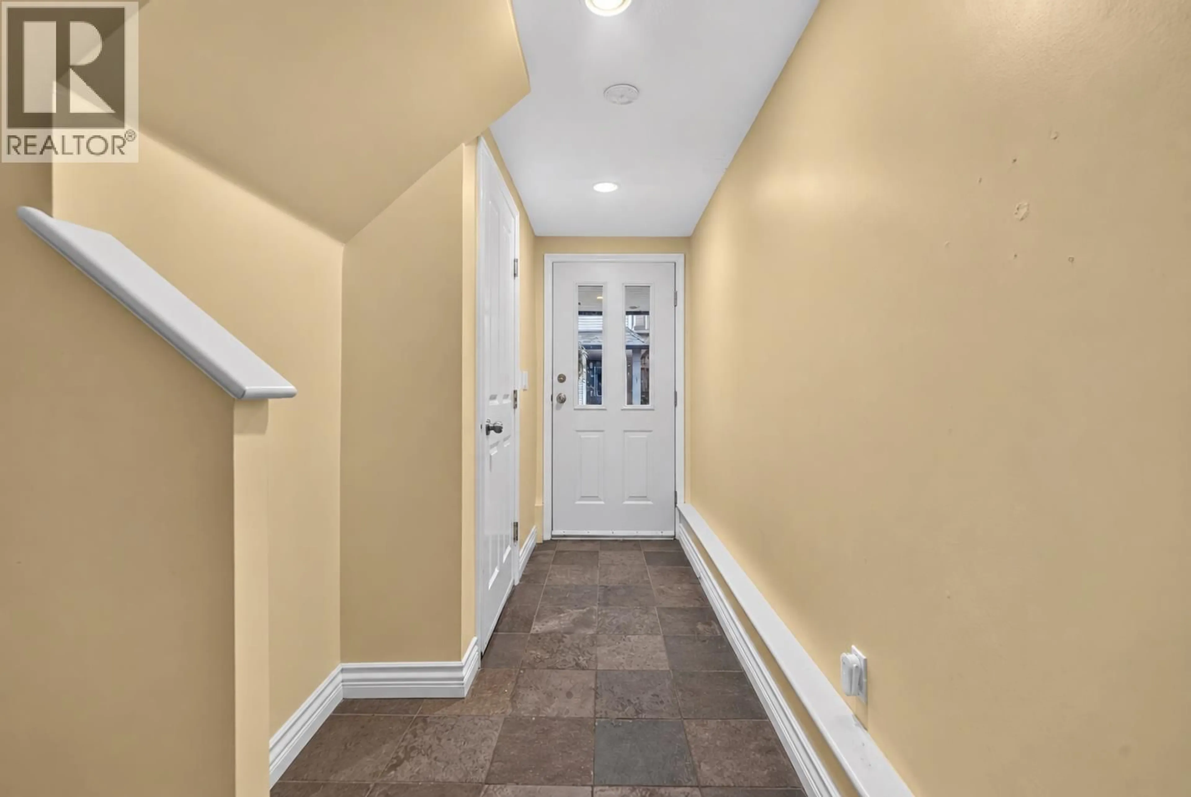Indoor entryway for 13 - 4111 GARRY STREET, Richmond British Columbia V7E2T9