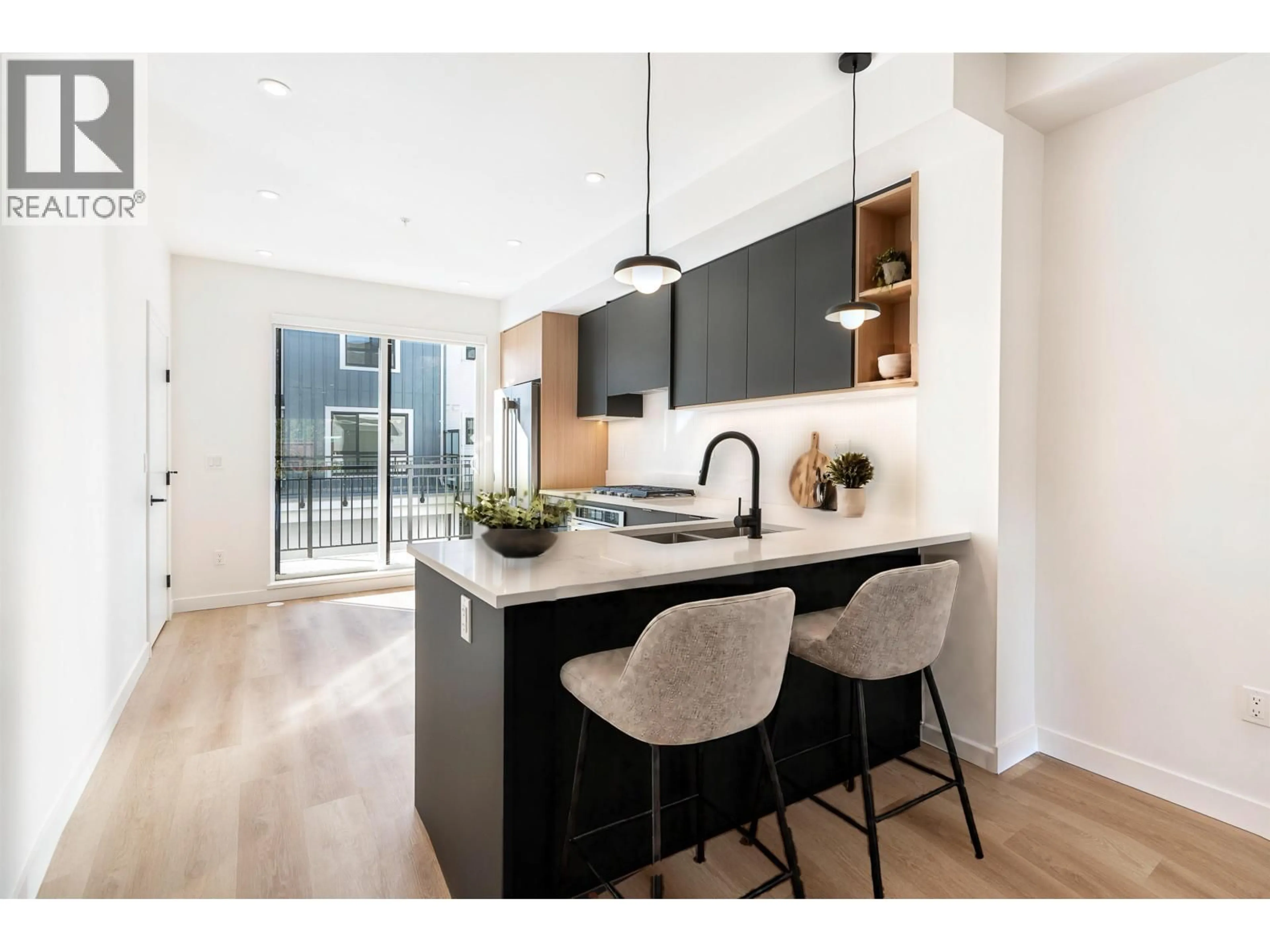 Open concept kitchen, unknown for 137 - 388 DUNCAN STREET, New Westminster British Columbia V3M0P9