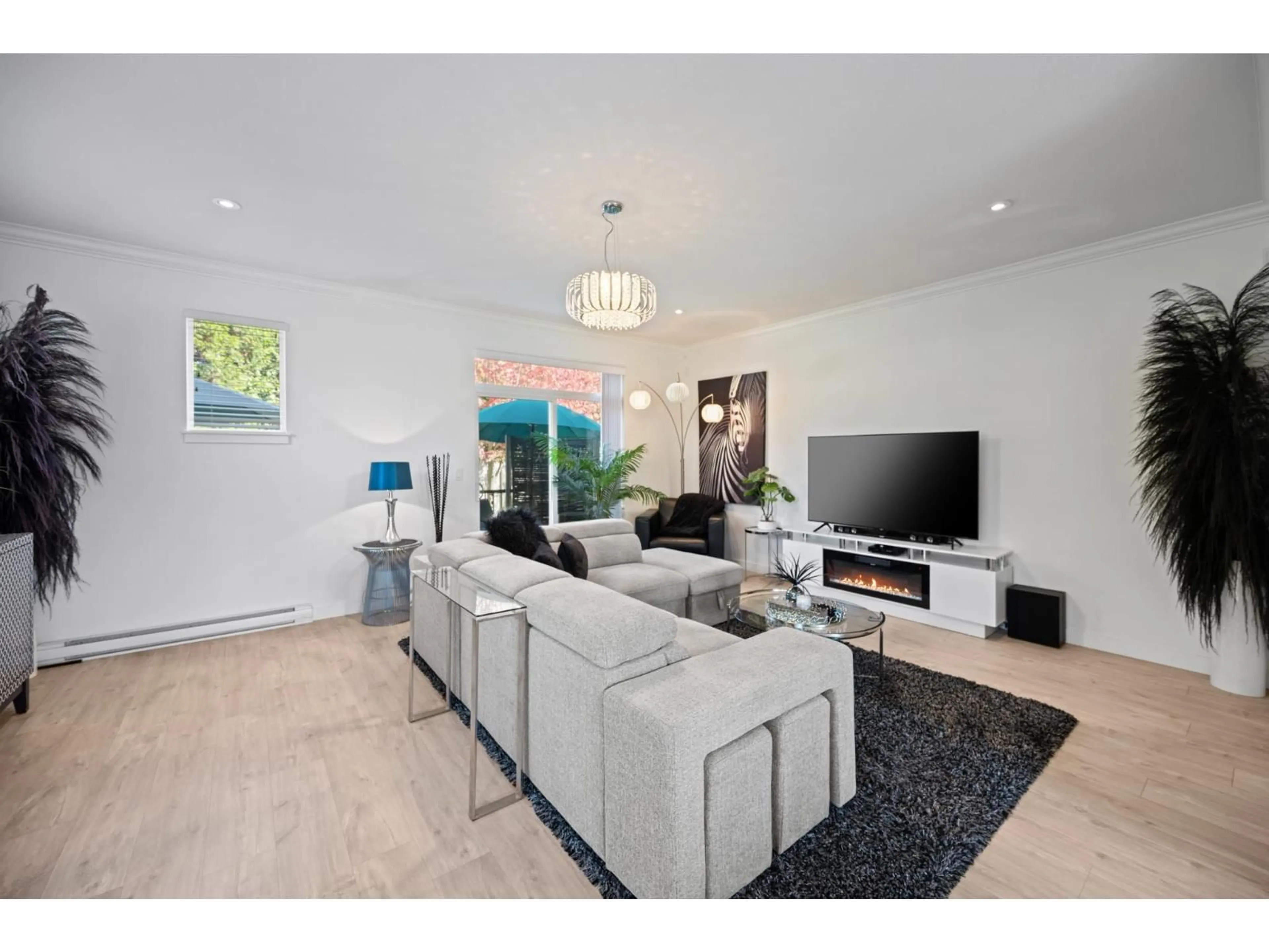 Living room with furniture, unknown for 9 - 2550 156 STREET, Surrey British Columbia V4P1C8