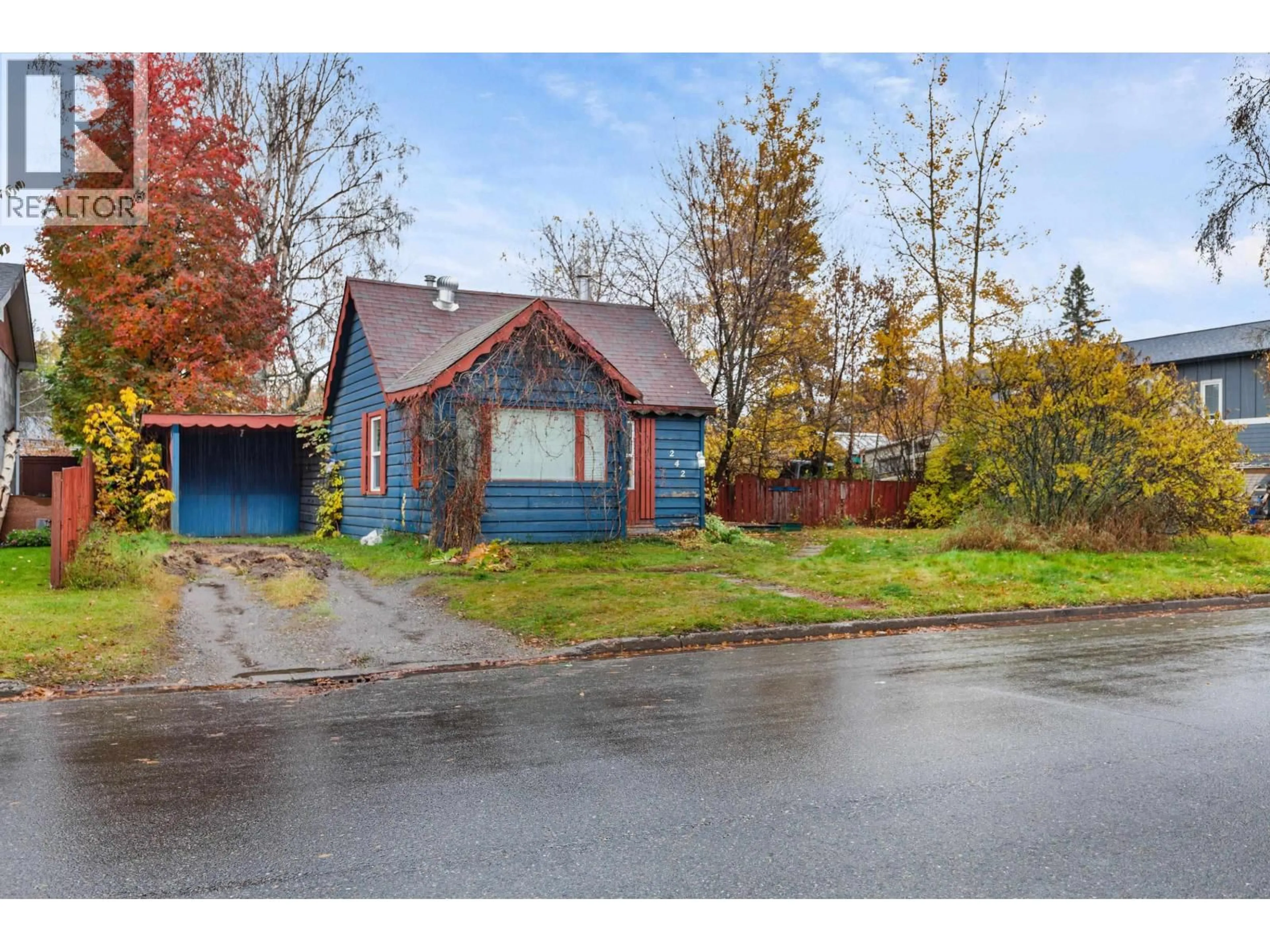 A pic from outside/outdoor area/front of a property/back of a property/a pic from drone, street for 242 DOUGLAS STREET, Prince George British Columbia V2M2M1